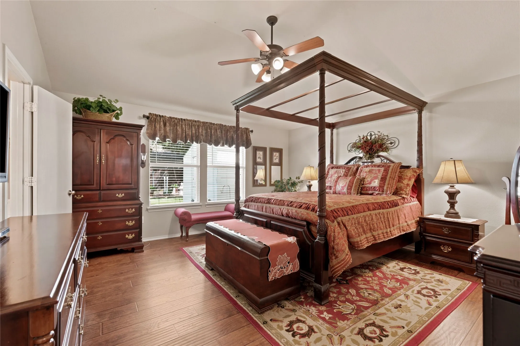 Single Family Residence For Sale in Tarrant County , 9437 Pastime Court, Fort Worth, Texas 76244, 3 Bedroom, 2 Bathroom, 2 Garage spaces, 1,591 Sqft, built in 2004, mls#21315408, Real Estate Agent in Fort Worth, Homes For Sale in Tarrant county, Homes For Sale in Fort Worth, Realtor in Fort Worth Texas, Real Estate Brokerage Independent Realty Texas, Luminita Cordes Realtor