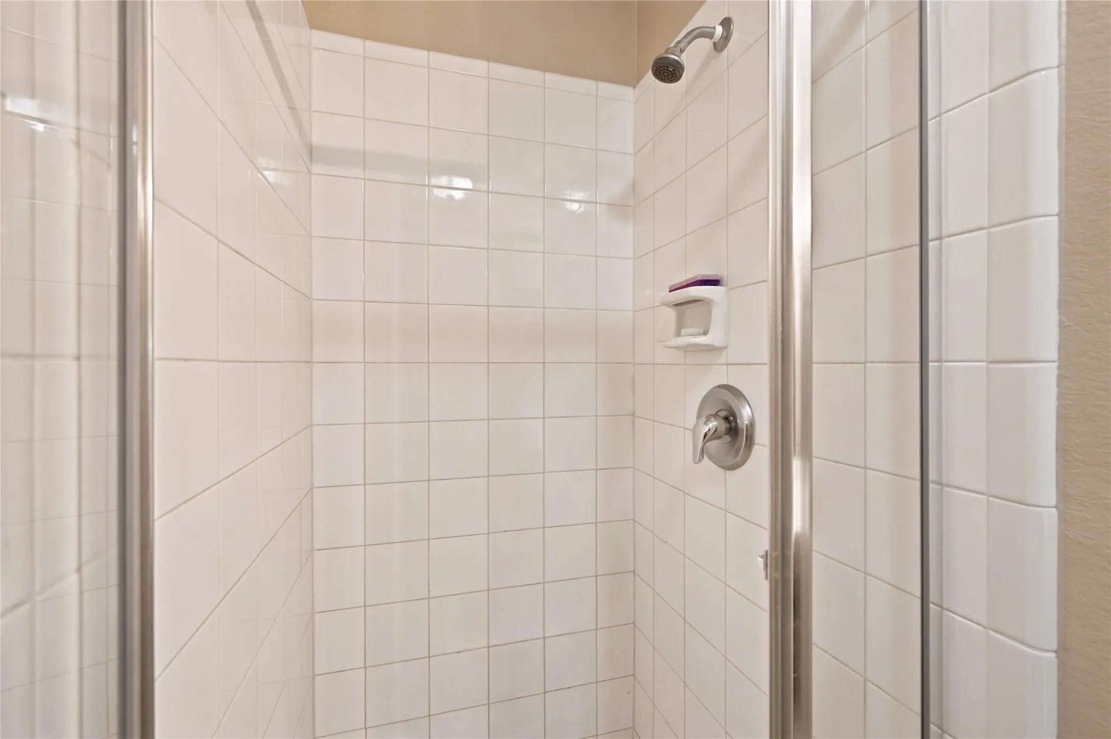 Single Family Residence For Sale in Tarrant County , 9437 Pastime Court, Fort Worth, Texas 76244, 3 Bedroom, 2 Bathroom, 2 Garage spaces, 1,591 Sqft, built in 2004, mls#21315408, Real Estate Agent in Fort Worth, Homes For Sale in Tarrant county, Homes For Sale in Fort Worth, Realtor in Fort Worth Texas, Real Estate Brokerage Independent Realty Texas, Luminita Cordes Realtor