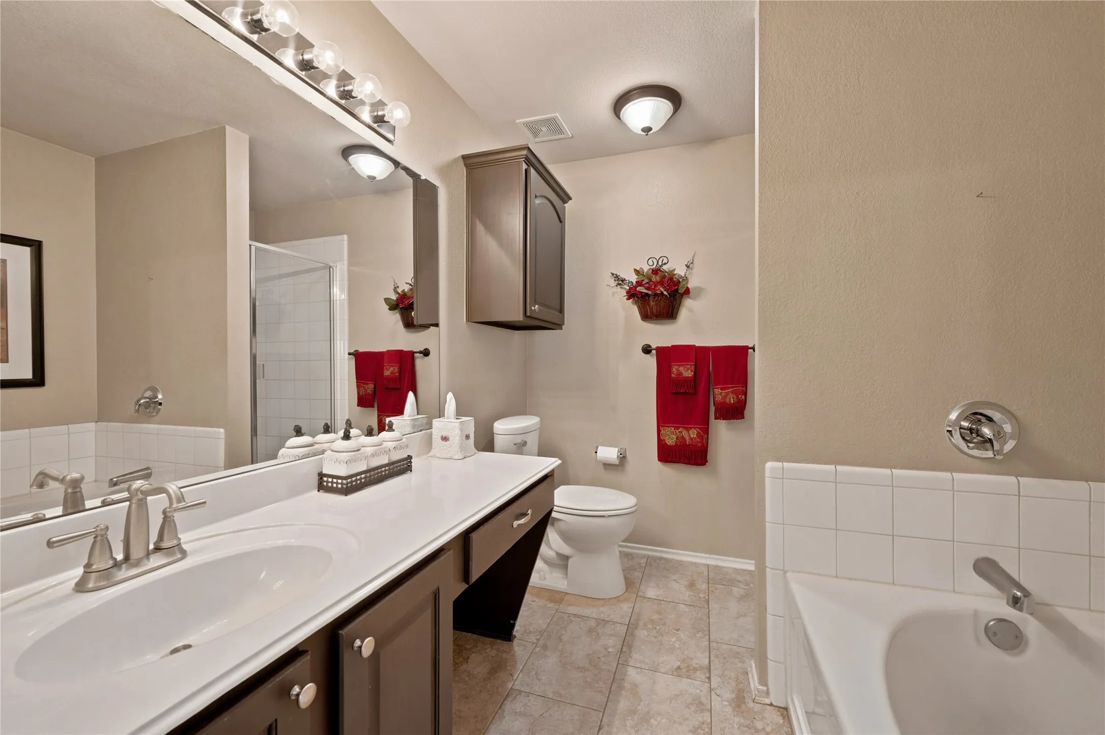 Single Family Residence For Sale in Tarrant County , 9437 Pastime Court, Fort Worth, Texas 76244, 3 Bedroom, 2 Bathroom, 2 Garage spaces, 1,591 Sqft, built in 2004, mls#21315408, Real Estate Agent in Fort Worth, Homes For Sale in Tarrant county, Homes For Sale in Fort Worth, Realtor in Fort Worth Texas, Real Estate Brokerage Independent Realty Texas, Luminita Cordes Realtor