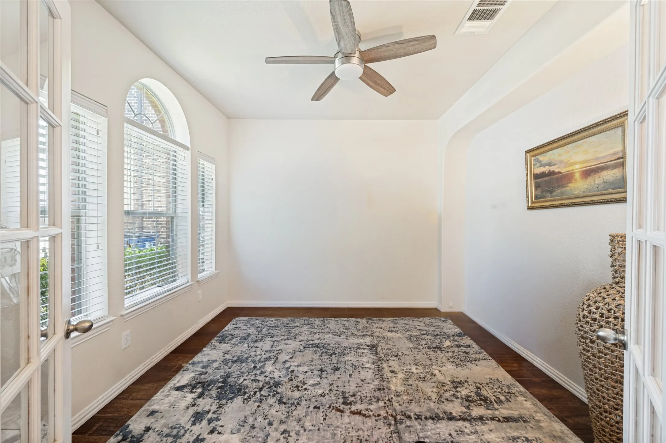 Single Family Residence For Sale in Denton County , 2312 Fountain Gate Drive, Little Elm, Texas 75068, 3 Bedroom, 3 Bathroom, Garage spaces, 2,493 Sqft, built in 2009, mls#21308361, Real Estate Agent in Little Elm, Homes For Sale in Denton county, Homes For Sale in Little Elm, Realtor in Little Elm Texas, Real Estate Brokerage Independent Realty Texas, Luminita Cordes Realtor