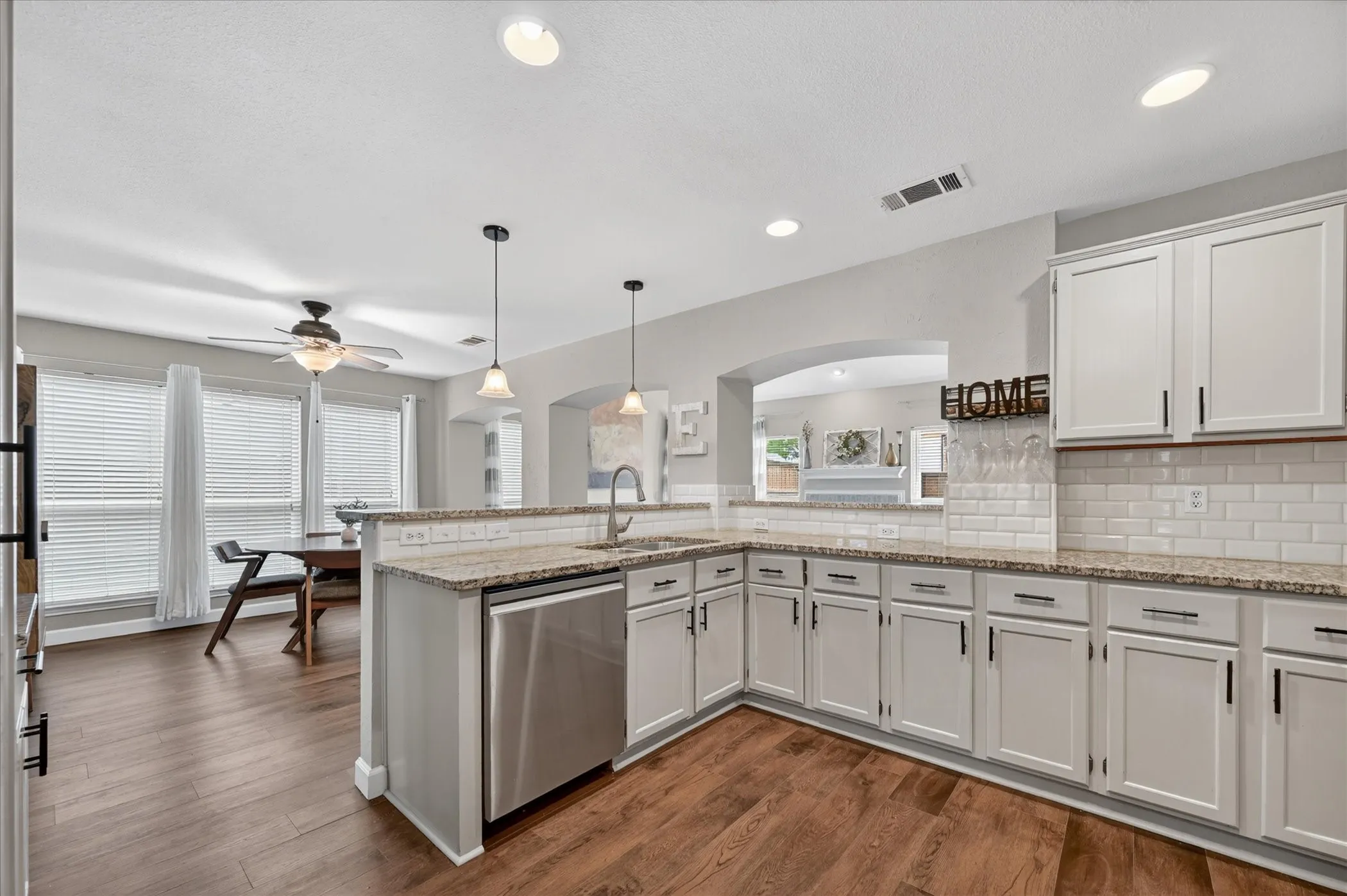 Single Family Residence For Sale in Collin County , 1026 Carlisle Drive, Allen, Texas 75002, 4 Bedroom, 3 Bathroom, 2 Garage spaces, 2,722 Sqft, built in 1993, mls#21316252, Real Estate Agent in Allen, Homes For Sale in Collin county, Homes For Sale in Allen, Realtor in Allen Texas, Real Estate Brokerage Independent Realty Texas, Luminita Cordes Realtor