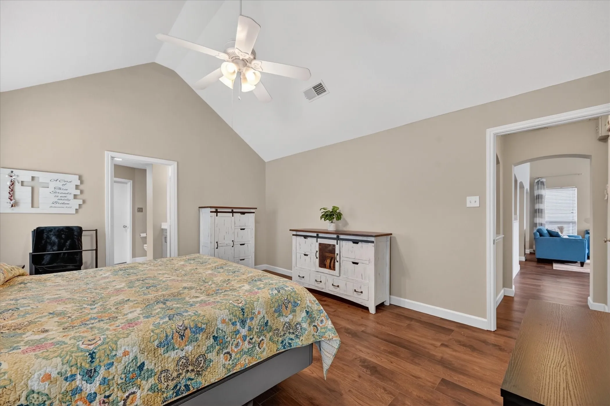 Downstairs primary bedroom