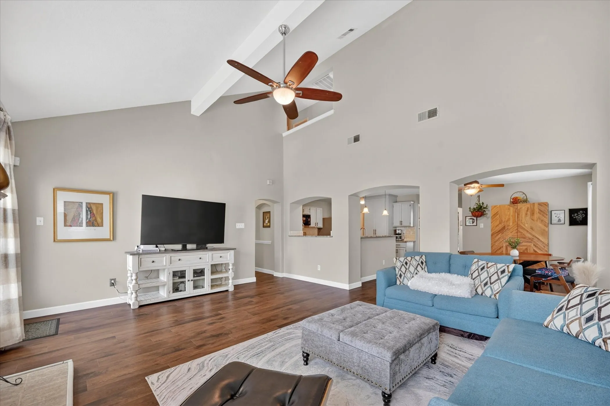 Single Family Residence For Sale in Collin County , 1026 Carlisle Drive, Allen, Texas 75002, 4 Bedroom, 3 Bathroom, 2 Garage spaces, 2,722 Sqft, built in 1993, mls#21316252, Real Estate Agent in Allen, Homes For Sale in Collin county, Homes For Sale in Allen, Realtor in Allen Texas, Real Estate Brokerage Independent Realty Texas, Luminita Cordes Realtor