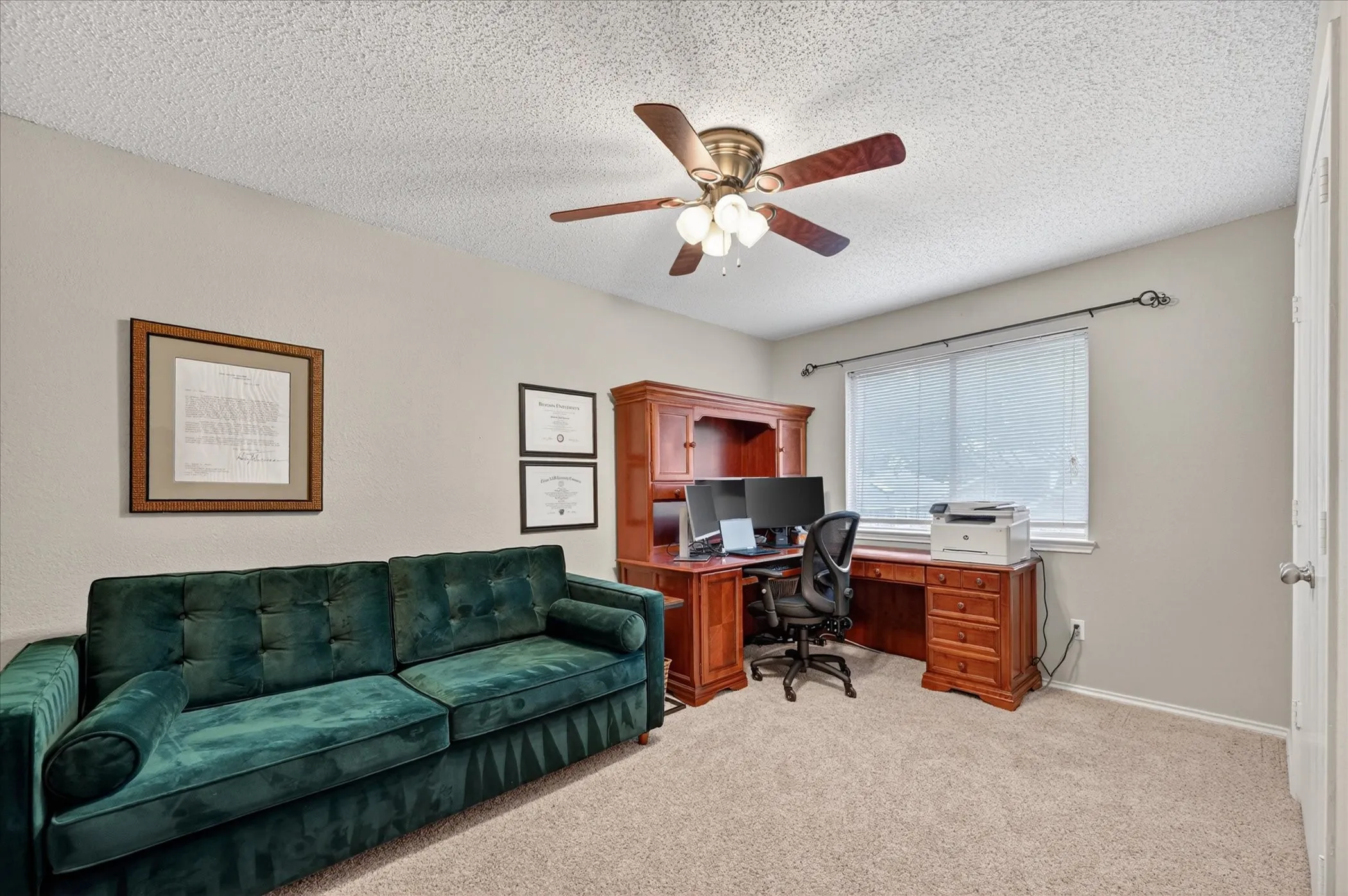 Secondary bedroom