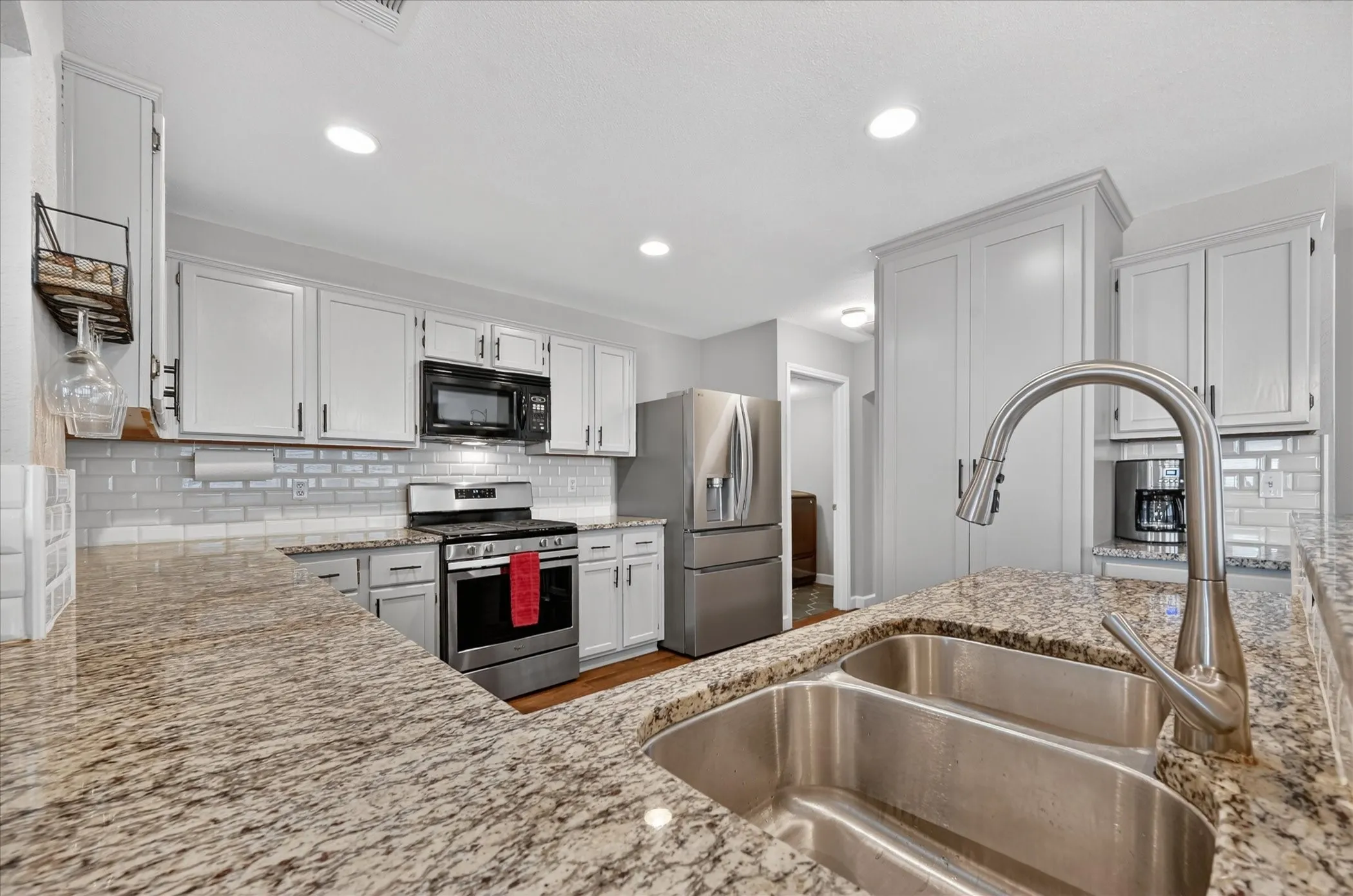 Single Family Residence For Sale in Collin County , 1026 Carlisle Drive, Allen, Texas 75002, 4 Bedroom, 3 Bathroom, 2 Garage spaces, 2,722 Sqft, built in 1993, mls#21316252, Real Estate Agent in Allen, Homes For Sale in Collin county, Homes For Sale in Allen, Realtor in Allen Texas, Real Estate Brokerage Independent Realty Texas, Luminita Cordes Realtor