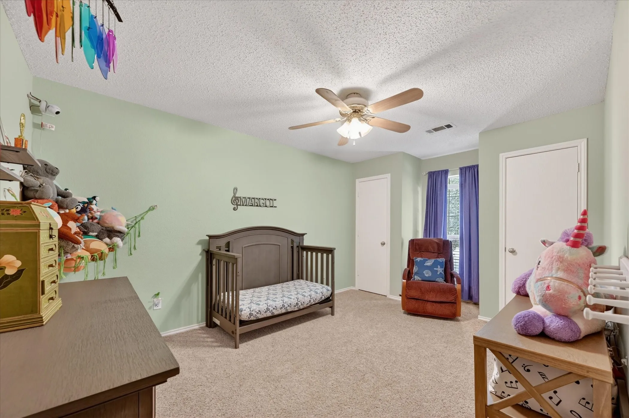 Secondary bedroom