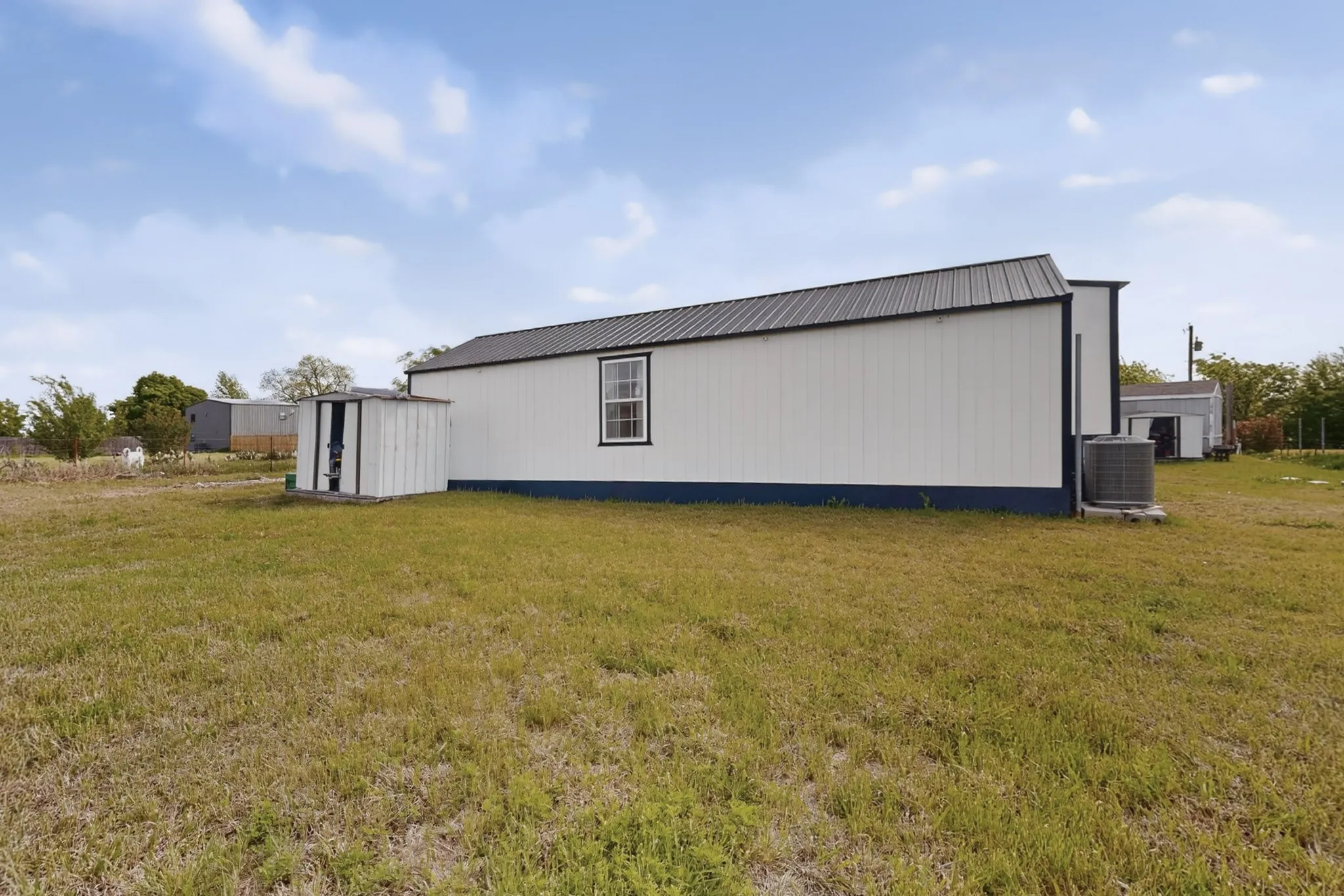 Single Family Residence For Sale in Hunt County , 4722 County Road 2648, Royse City, Texas 75189, 2 Bedroom, 2 Bathroom, Garage spaces, 640 Sqft, built in 2020, mls#21316305, Real Estate Agent in Royse City, Homes For Sale in Hunt county, Homes For Sale in Royse City, Realtor in Royse City Texas, Real Estate Brokerage Independent Realty Texas, Luminita Cordes Realtor