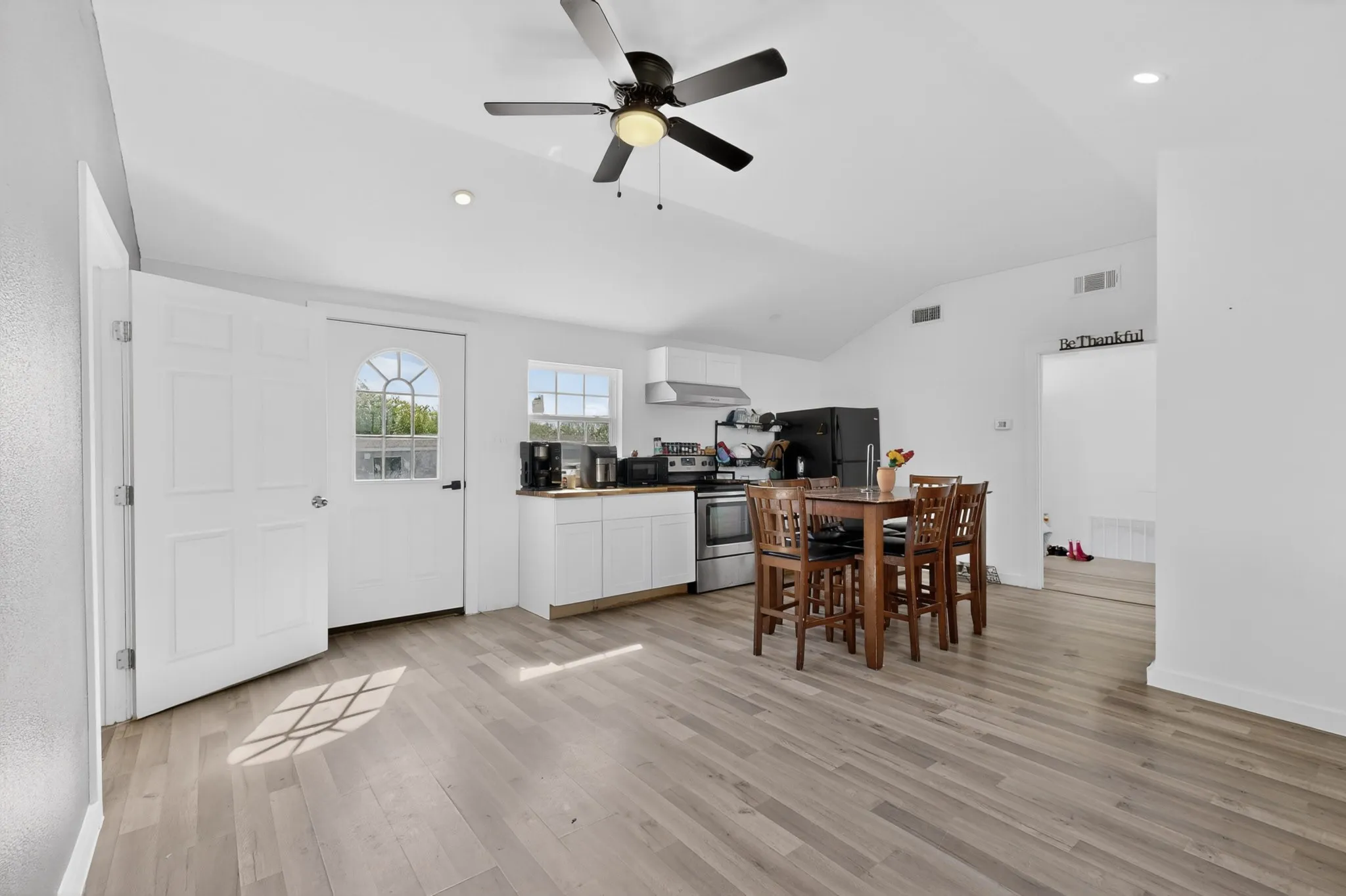 Single Family Residence For Sale in Hunt County , 4722 County Road 2648, Royse City, Texas 75189, 2 Bedroom, 2 Bathroom, Garage spaces, 640 Sqft, built in 2020, mls#21316305, Real Estate Agent in Royse City, Homes For Sale in Hunt county, Homes For Sale in Royse City, Realtor in Royse City Texas, Real Estate Brokerage Independent Realty Texas, Luminita Cordes Realtor