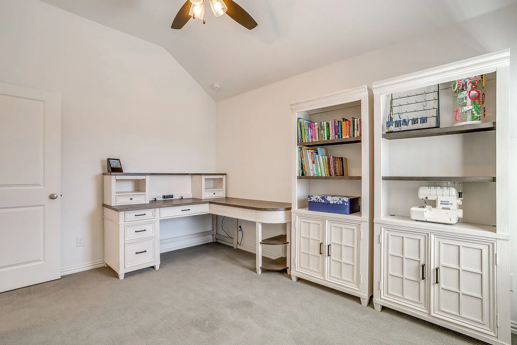 Single Family Residence For Sale in Parker County , 2009 Roundtree Circle E, Fort Worth, Texas 76008, 4 Bedroom, 3 Bathroom, 2 Garage spaces, 3,001 Sqft, built in 2021, Price $720,000, mls#21316801, Real Estate Agent in Fort Worth, Homes For Sale in Parker county, Homes For Sale in Fort Worth, Realtor in Fort Worth Texas, Real Estate Brokerage Independent Realty Texas, Luminita Cordes Realtor