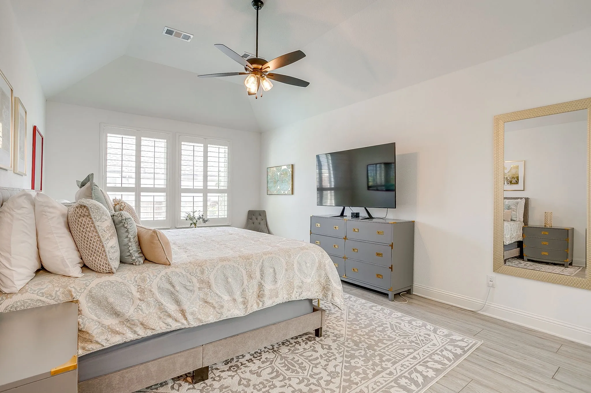 Single Family Residence For Sale in Parker County , 2009 Roundtree Circle E, Fort Worth, Texas 76008, 4 Bedroom, 3 Bathroom, 2 Garage spaces, 3,001 Sqft, built in 2021, Price $720,000, mls#21316801, Real Estate Agent in Fort Worth, Homes For Sale in Parker county, Homes For Sale in Fort Worth, Realtor in Fort Worth Texas, Real Estate Brokerage Independent Realty Texas, Luminita Cordes Realtor