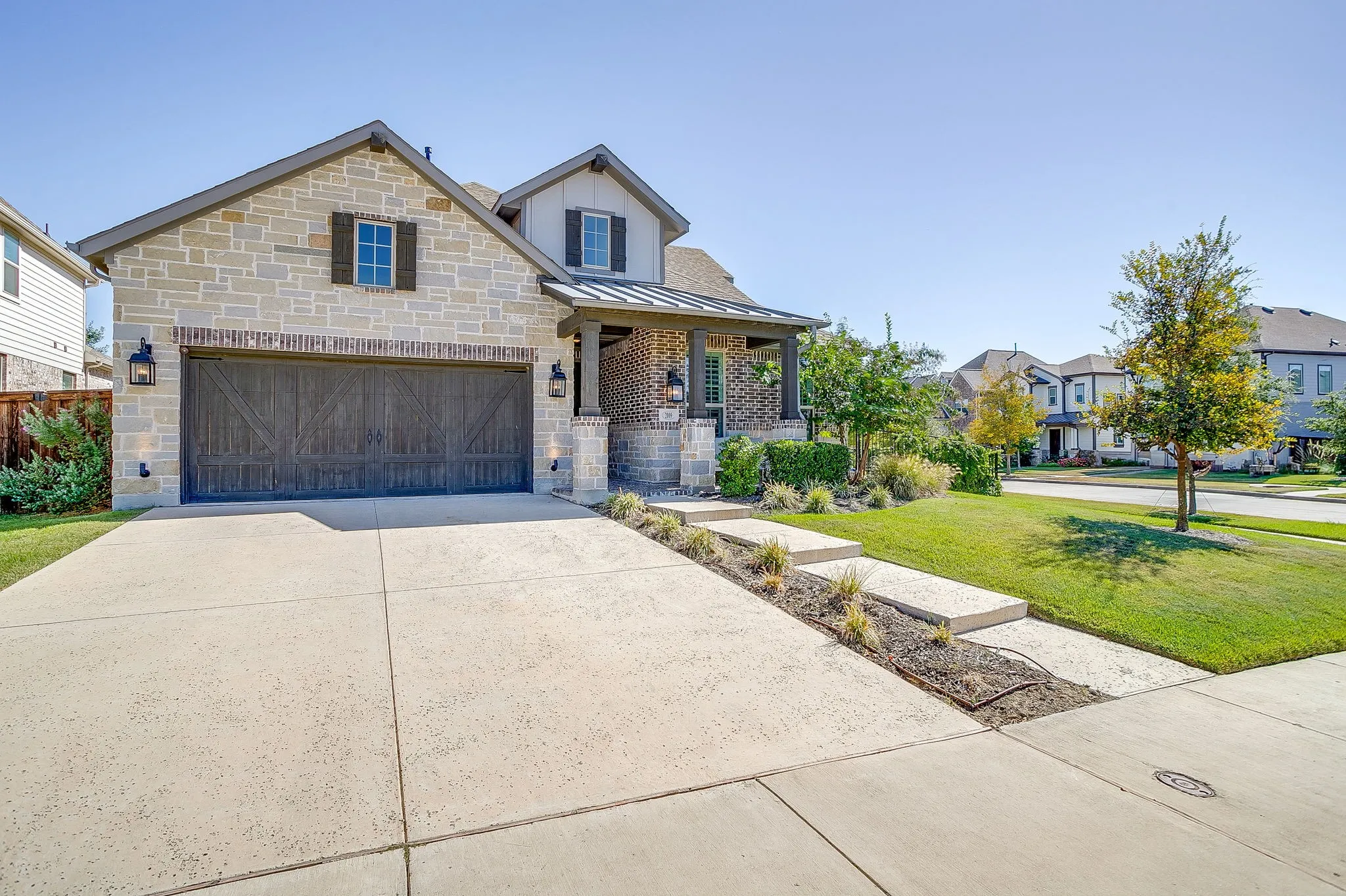 Single Family Residence For Sale in Parker County , 2009 Roundtree Circle E, Fort Worth, Texas 76008, 4 Bedroom, 3 Bathroom, 2 Garage spaces, 3,001 Sqft, built in 2021, Price $720,000, mls#21316801, Real Estate Agent in Fort Worth, Homes For Sale in Parker county, Homes For Sale in Fort Worth, Realtor in Fort Worth Texas, Real Estate Brokerage Independent Realty Texas, Luminita Cordes Realtor
