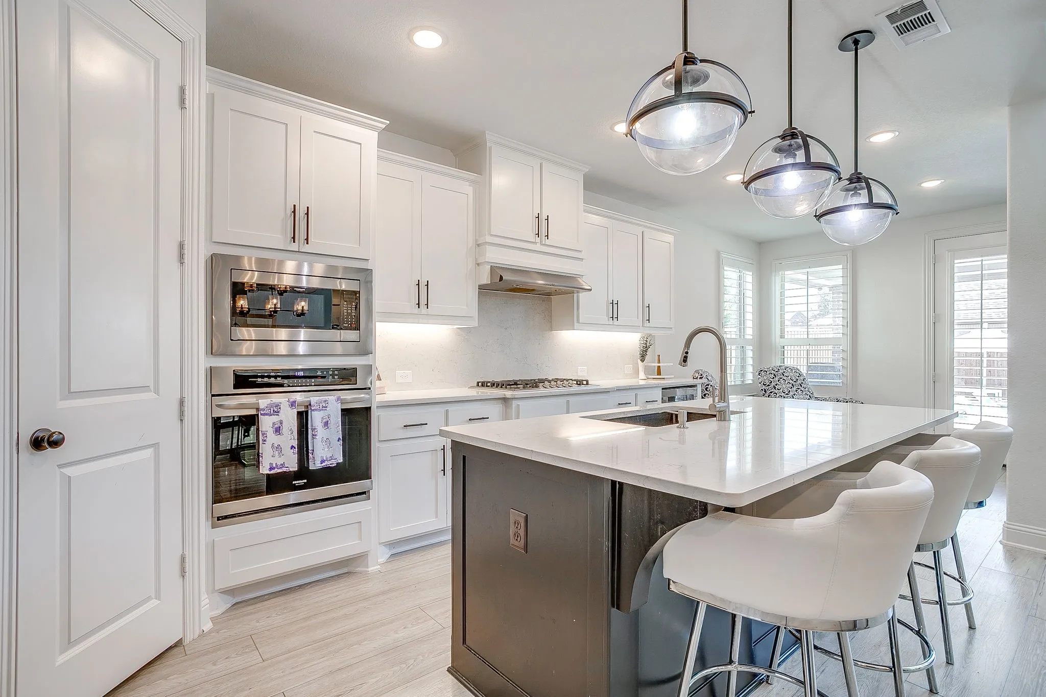 Single Family Residence For Sale in Parker County , 2009 Roundtree Circle E, Fort Worth, Texas 76008, 4 Bedroom, 3 Bathroom, 2 Garage spaces, 3,001 Sqft, built in 2021, Price $720,000, mls#21316801, Real Estate Agent in Fort Worth, Homes For Sale in Parker county, Homes For Sale in Fort Worth, Realtor in Fort Worth Texas, Real Estate Brokerage Independent Realty Texas, Luminita Cordes Realtor