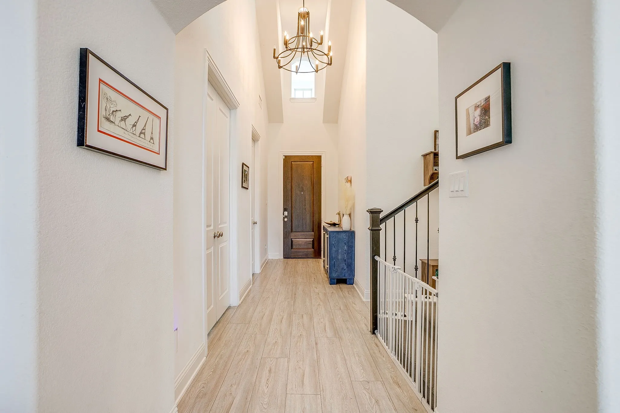 Single Family Residence For Sale in Parker County , 2009 Roundtree Circle E, Fort Worth, Texas 76008, 4 Bedroom, 3 Bathroom, 2 Garage spaces, 3,001 Sqft, built in 2021, Price $720,000, mls#21316801, Real Estate Agent in Fort Worth, Homes For Sale in Parker county, Homes For Sale in Fort Worth, Realtor in Fort Worth Texas, Real Estate Brokerage Independent Realty Texas, Luminita Cordes Realtor