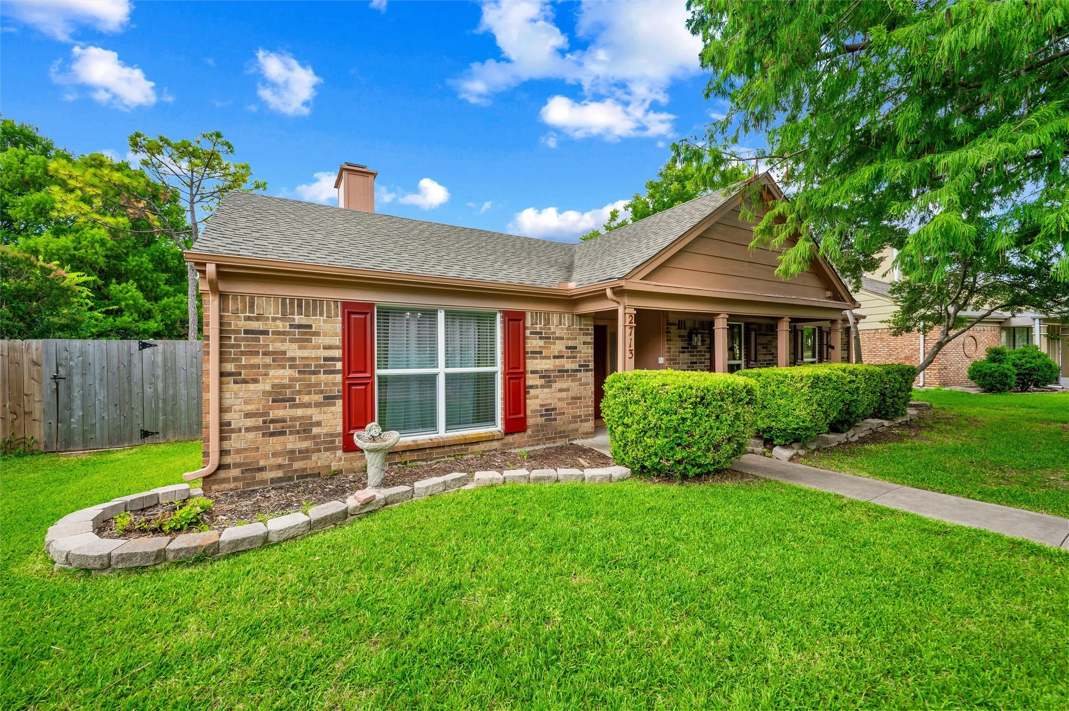 Single Family Residence For Sale in Dallas County , 2713 Riviera Drive, Garland, Texas 75040, 3 Bedroom, 2 Bathroom, 2 Garage spaces, 1,470 Sqft, built in 1983, mls#21316228, Real Estate Agent in Garland, Homes For Sale in Dallas county, Homes For Sale in Garland, Realtor in Garland Texas, Real Estate Brokerage Independent Realty Texas, Luminita Cordes Realtor