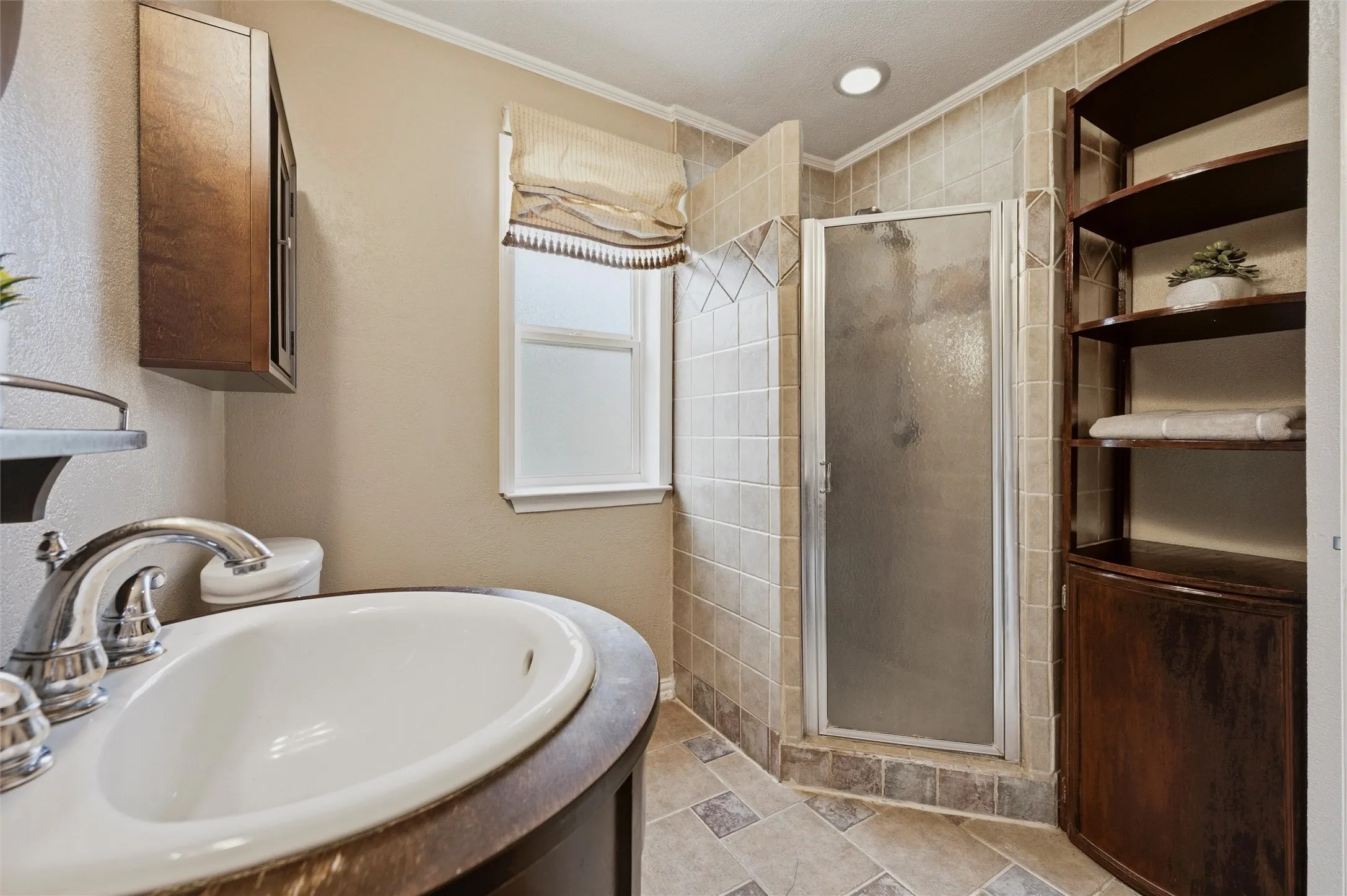 Single Family Residence For Sale in Dallas County , 2713 Riviera Drive, Garland, Texas 75040, 3 Bedroom, 2 Bathroom, 2 Garage spaces, 1,470 Sqft, built in 1983, mls#21316228, Real Estate Agent in Garland, Homes For Sale in Dallas county, Homes For Sale in Garland, Realtor in Garland Texas, Real Estate Brokerage Independent Realty Texas, Luminita Cordes Realtor