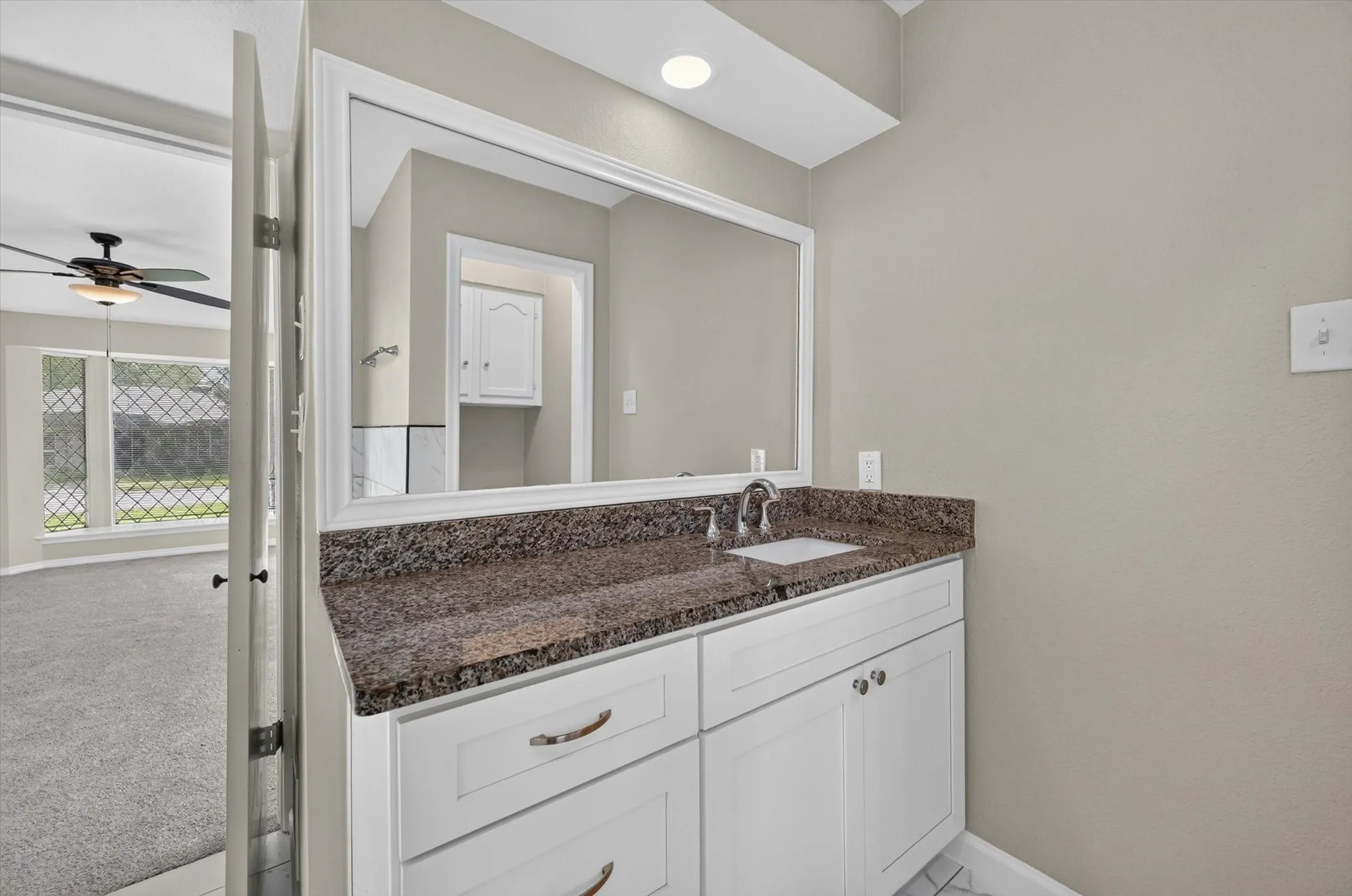 Single Family Residence For Sale in Dallas County , 344 Woodbrook Drive, De Soto, Texas 75115, 4 Bedroom, 3 Bathroom, 2 Garage spaces, 2,537 Sqft, built in 1975, mls#21315366, Real Estate Agent in De Soto, Homes For Sale in Dallas county, Homes For Sale in De Soto, Realtor in De Soto Texas, Real Estate Brokerage Independent Realty Texas, Luminita Cordes Realtor
