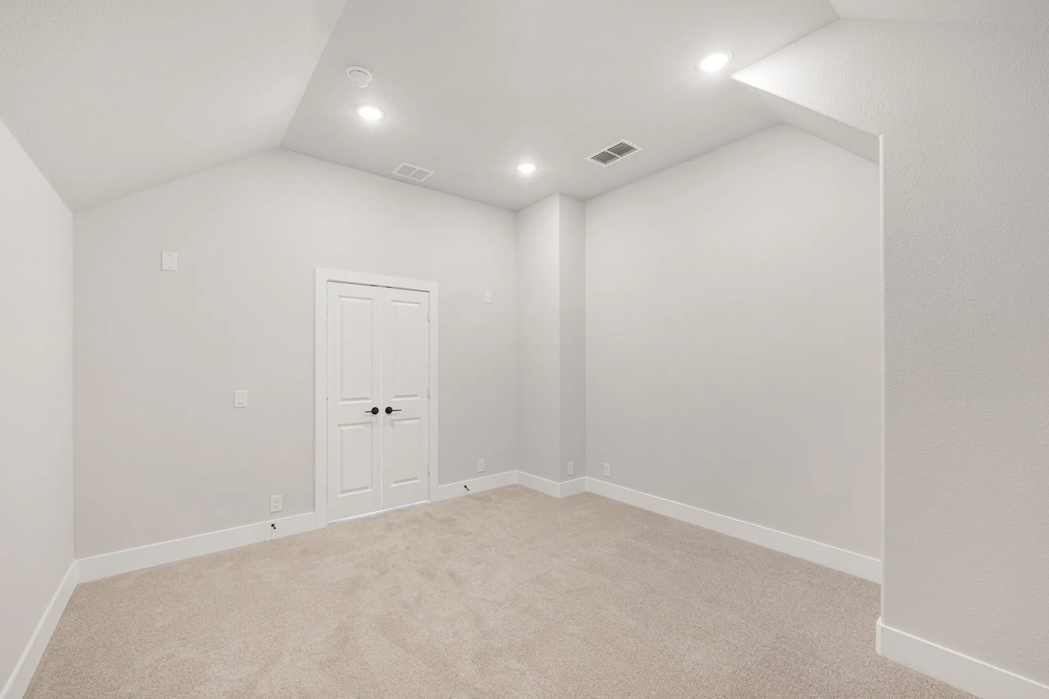 Single Family Residence For Sale in Denton County , 1006 Goldenrod Drive, Justin, Texas 76247, 5 Bedroom, 4 Bathroom, 2 Garage spaces, 3,560 Sqft, built in 2026, mls#21316792, Real Estate Agent in Justin, Homes For Sale in Denton county, Homes For Sale in Justin, Realtor in Justin Texas, Real Estate Brokerage Independent Realty Texas, Luminita Cordes Realtor