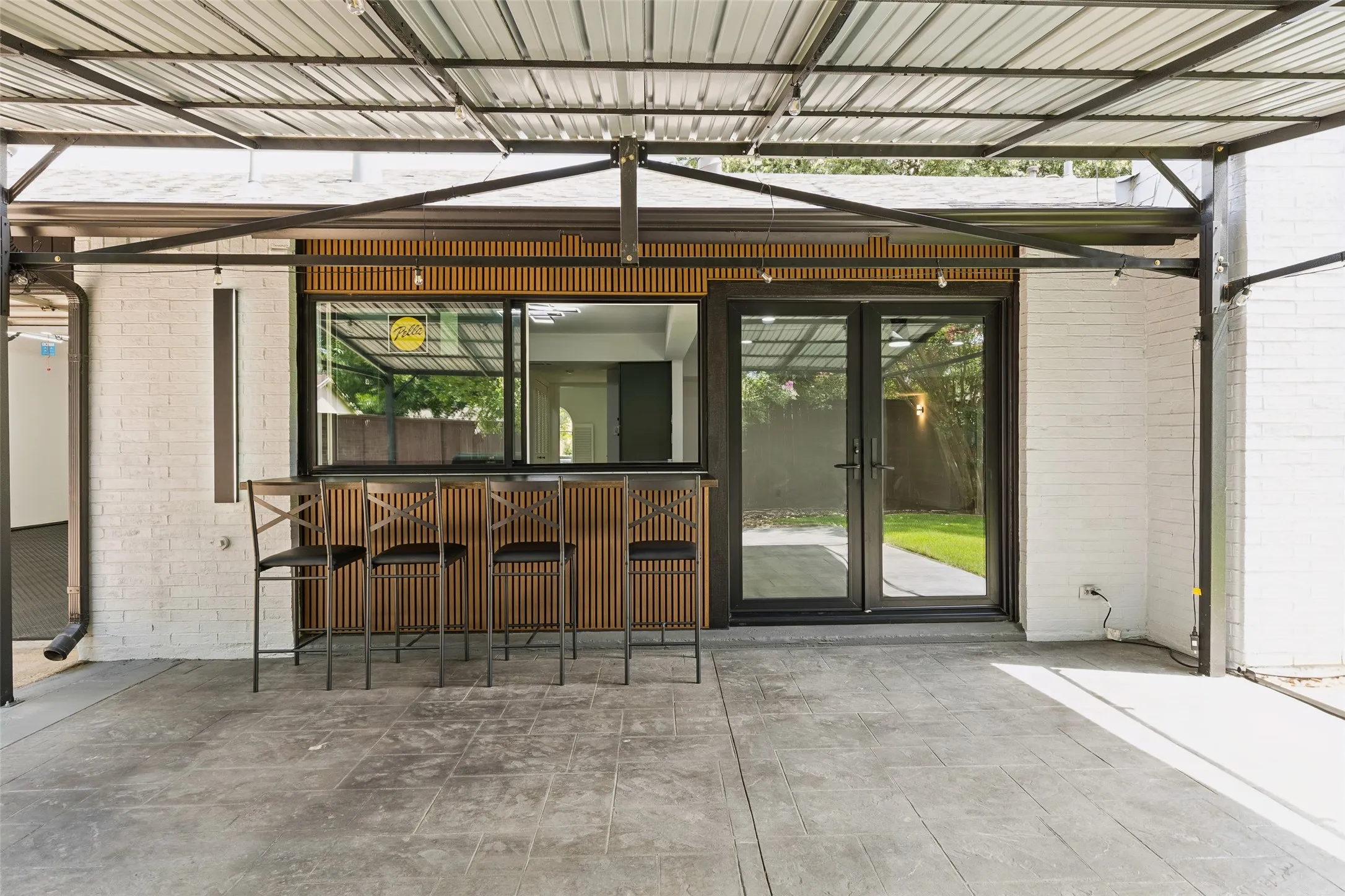 Single Family Residence For Sale in Dallas County , 6724 Leameadow Drive, Dallas, Texas 75248, 5 Bedroom, 2 Bathroom, 2 Garage spaces, 2,106 Sqft, built in 1972, mls#21314355, Real Estate Agent in Dallas, Homes For Sale in Dallas county, Homes For Sale in Dallas, Realtor in Dallas Texas, Real Estate Brokerage Independent Realty Texas, Luminita Cordes Realtor