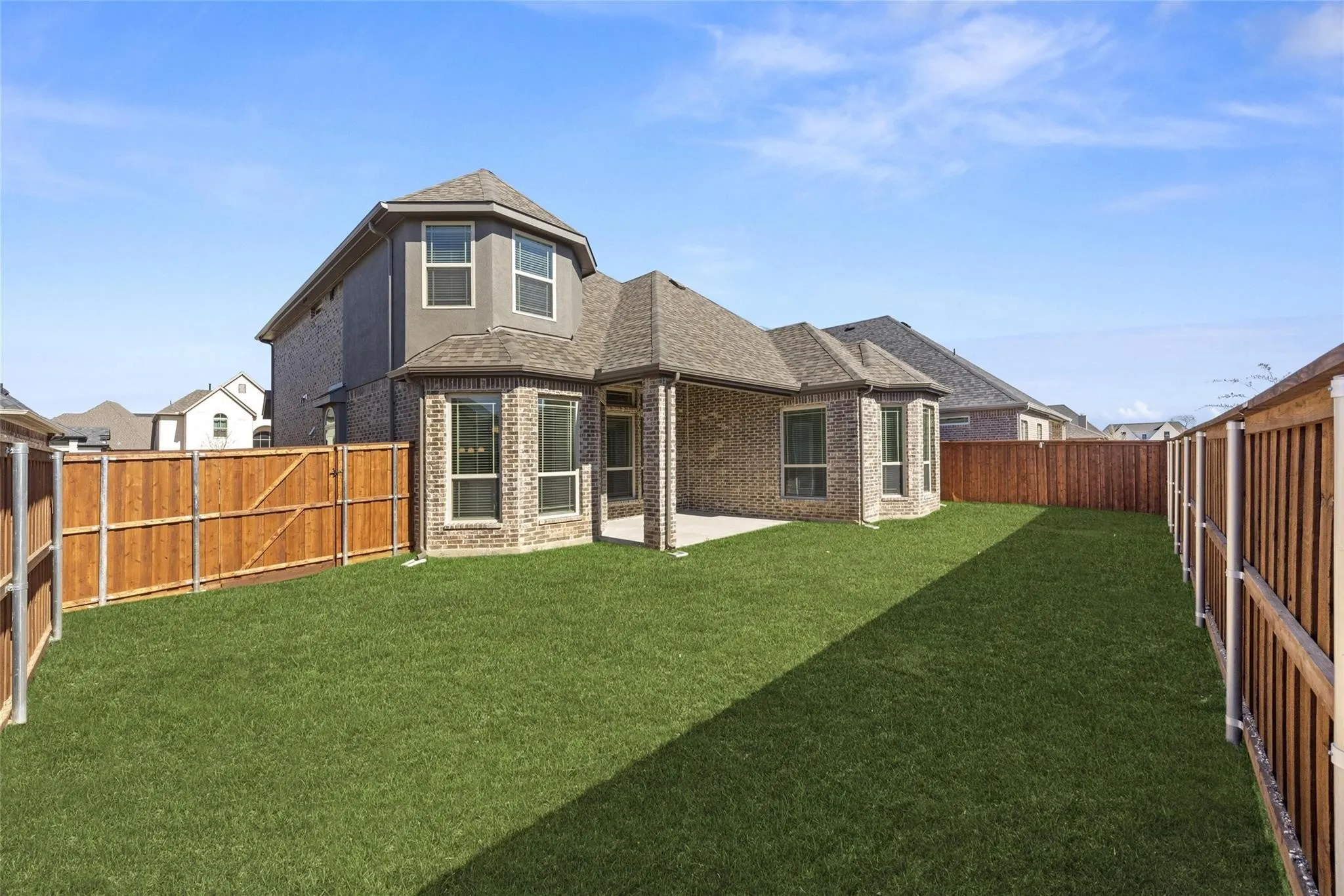 Single Family Residence For Sale in Ellis County , 2406 Colonial Lane, Midlothian, Texas 76065, 5 Bedroom, 4 Bathroom, 2 Garage spaces, 3,518 Sqft, built in 2022, mls#21309009, Real Estate Agent in Midlothian, Homes For Sale in Ellis county, Homes For Sale in Midlothian, Realtor in Midlothian Texas, Real Estate Brokerage Independent Realty Texas, Luminita Cordes Realtor