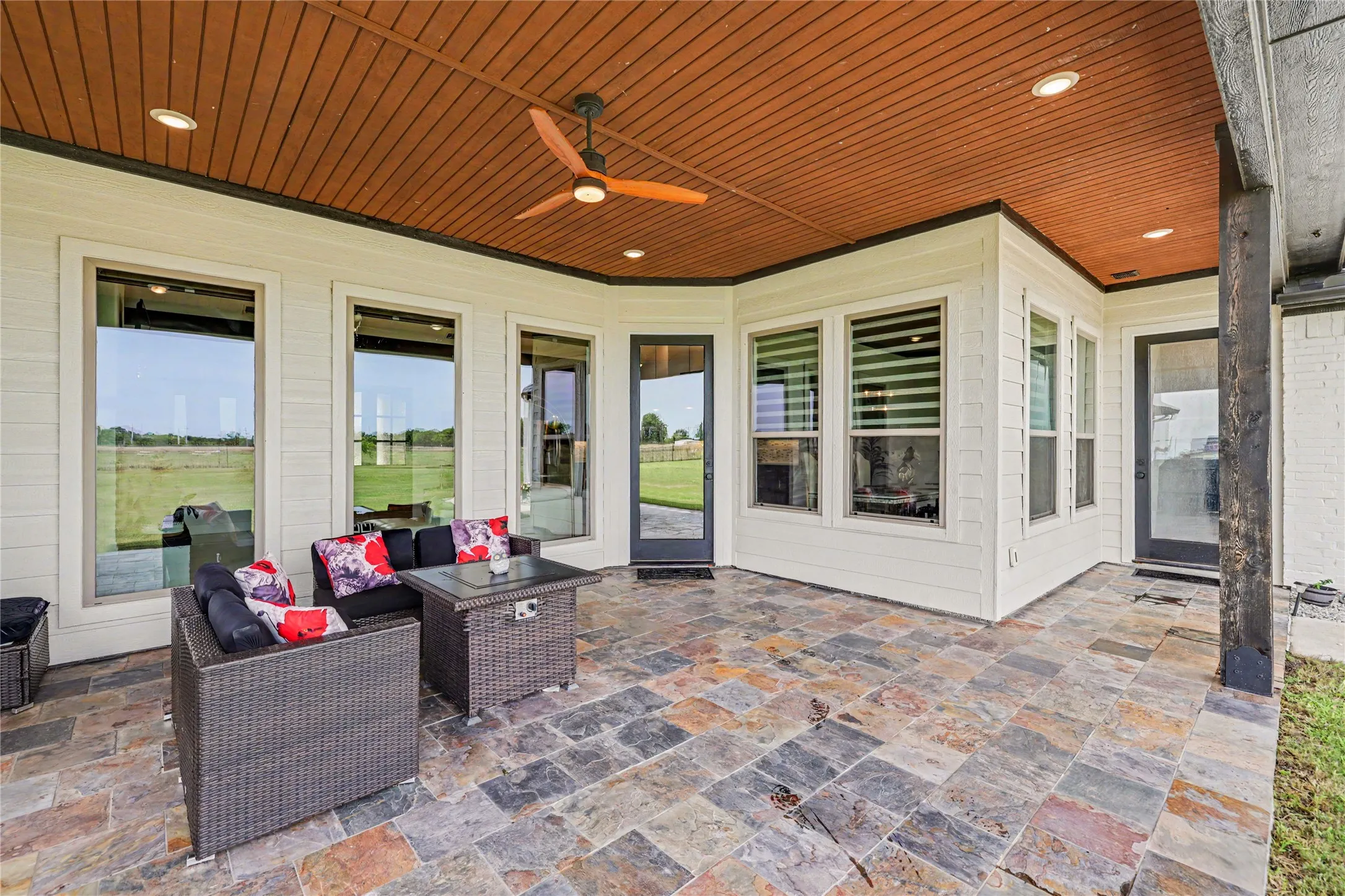 Single Family Residence For Sale in Collin County , 2909 Deer Run Trail, Farmersville, Texas 75442, 5 Bedroom, 4 Bathroom, 3 Garage spaces, 3,829 Sqft, built in 2021, mls#21288191, Real Estate Agent in Farmersville, Homes For Sale in Collin county, Homes For Sale in Farmersville, Realtor in Farmersville Texas, Real Estate Brokerage Independent Realty Texas, Luminita Cordes Realtor