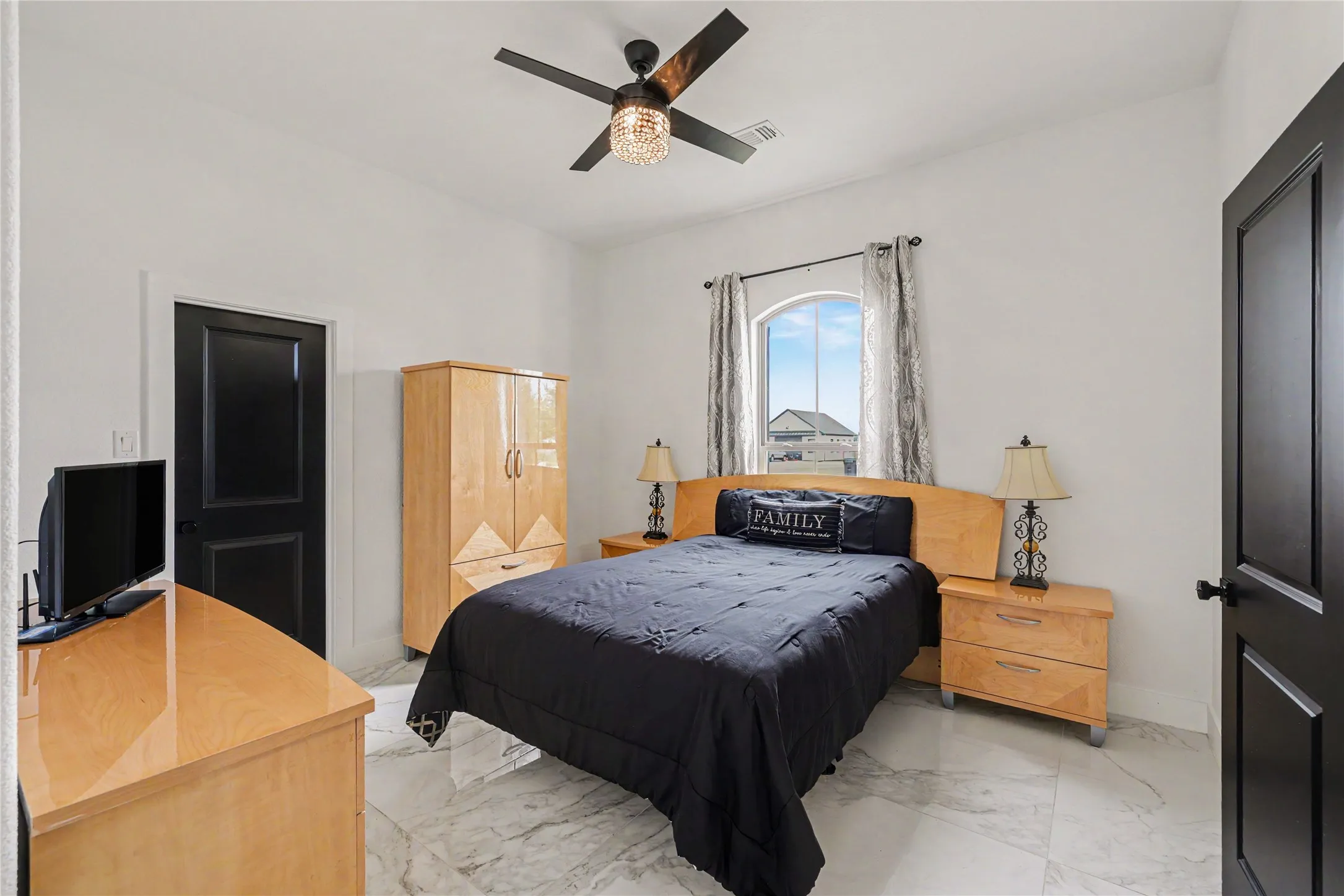 Single Family Residence For Sale in Collin County , 2909 Deer Run Trail, Farmersville, Texas 75442, 5 Bedroom, 4 Bathroom, 3 Garage spaces, 3,829 Sqft, built in 2021, mls#21288191, Real Estate Agent in Farmersville, Homes For Sale in Collin county, Homes For Sale in Farmersville, Realtor in Farmersville Texas, Real Estate Brokerage Independent Realty Texas, Luminita Cordes Realtor