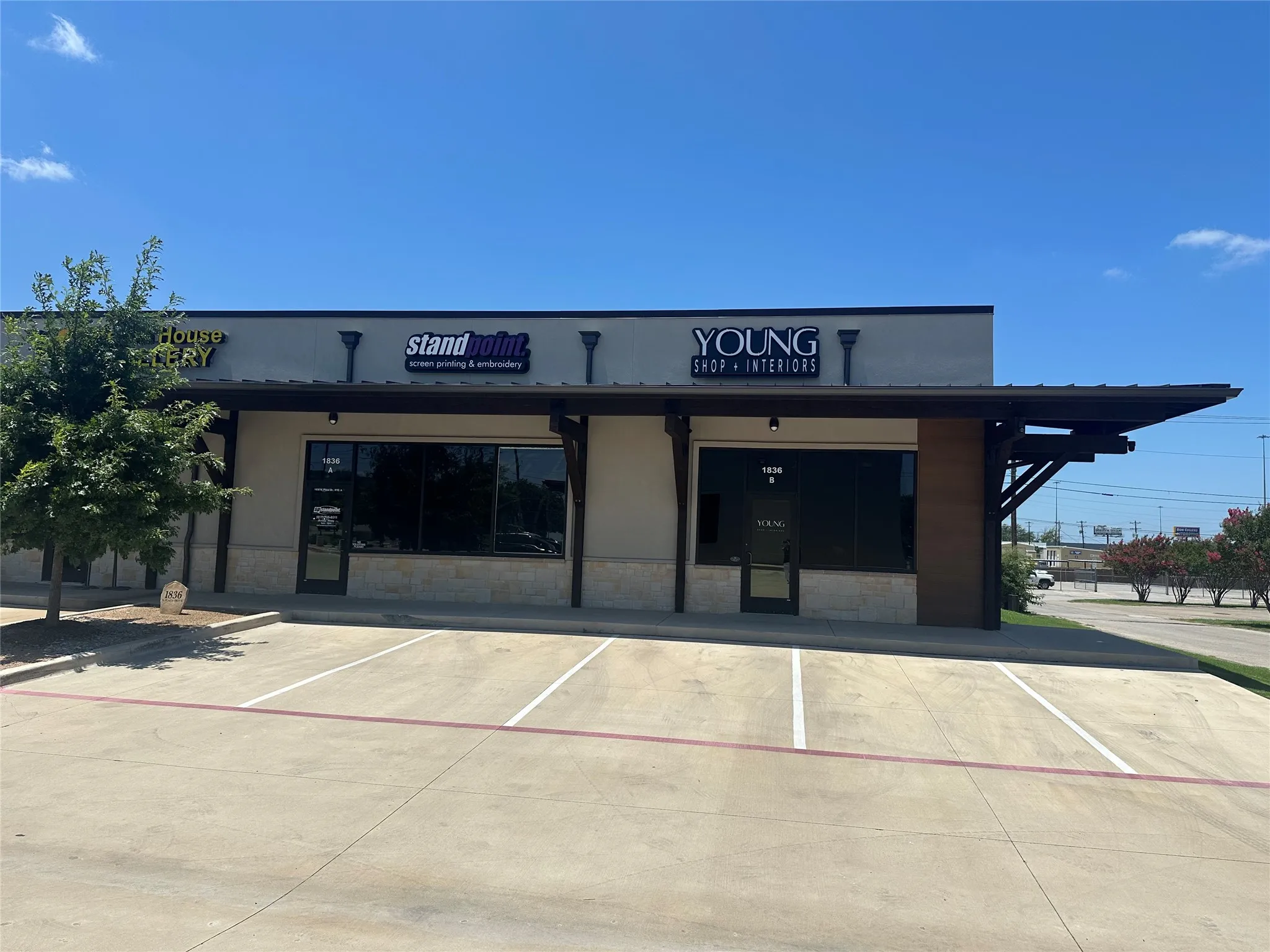 Office For Rent in Hood County , 1836 N Plaza Drive B, Granbury, Texas 76049, 0, 0, Garage spaces, 9,067 Sqft, built in 2024, Price $2,428, mls#21315250, Real Estate Agent in Granbury, Homes For Rent in Hood county, Homes For Rent in Granbury, Realtor in Granbury Texas, Real Estate Brokerage Independent Realty Texas, Luminita Cordes Realtor