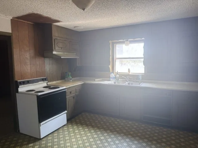 Single Family Residence For Sale in Johnson County , 2736 County Road 314, Cleburne, Texas 76031, 3 Bedroom, 2 Bathroom, 2 Garage spaces, 3,023 Sqft, built in 1965, mls#21312877, Real Estate Agent in Cleburne, Homes For Sale in Johnson county, Homes For Sale in Cleburne, Realtor in Cleburne Texas, Real Estate Brokerage Independent Realty Texas, Luminita Cordes Realtor
