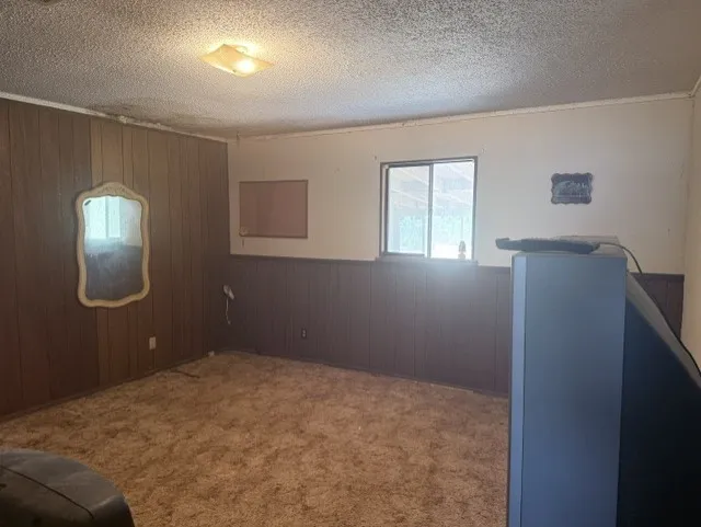 Single Family Residence For Sale in Johnson County , 2736 County Road 314, Cleburne, Texas 76031, 3 Bedroom, 2 Bathroom, 2 Garage spaces, 3,023 Sqft, built in 1965, mls#21312877, Real Estate Agent in Cleburne, Homes For Sale in Johnson county, Homes For Sale in Cleburne, Realtor in Cleburne Texas, Real Estate Brokerage Independent Realty Texas, Luminita Cordes Realtor