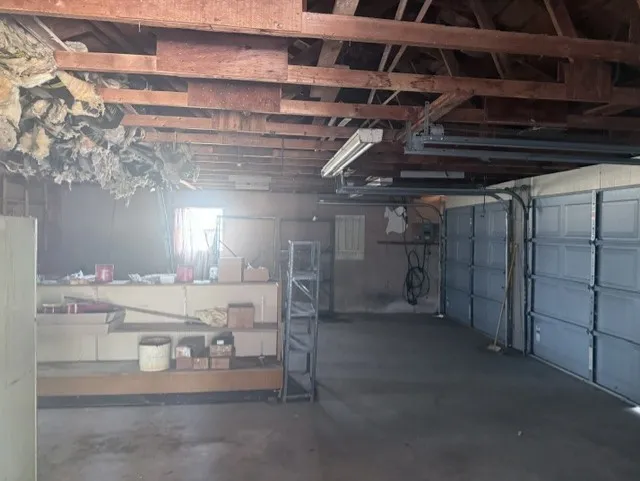 Single Family Residence For Sale in Johnson County , 2736 County Road 314, Cleburne, Texas 76031, 3 Bedroom, 2 Bathroom, 2 Garage spaces, 3,023 Sqft, built in 1965, mls#21312877, Real Estate Agent in Cleburne, Homes For Sale in Johnson county, Homes For Sale in Cleburne, Realtor in Cleburne Texas, Real Estate Brokerage Independent Realty Texas, Luminita Cordes Realtor