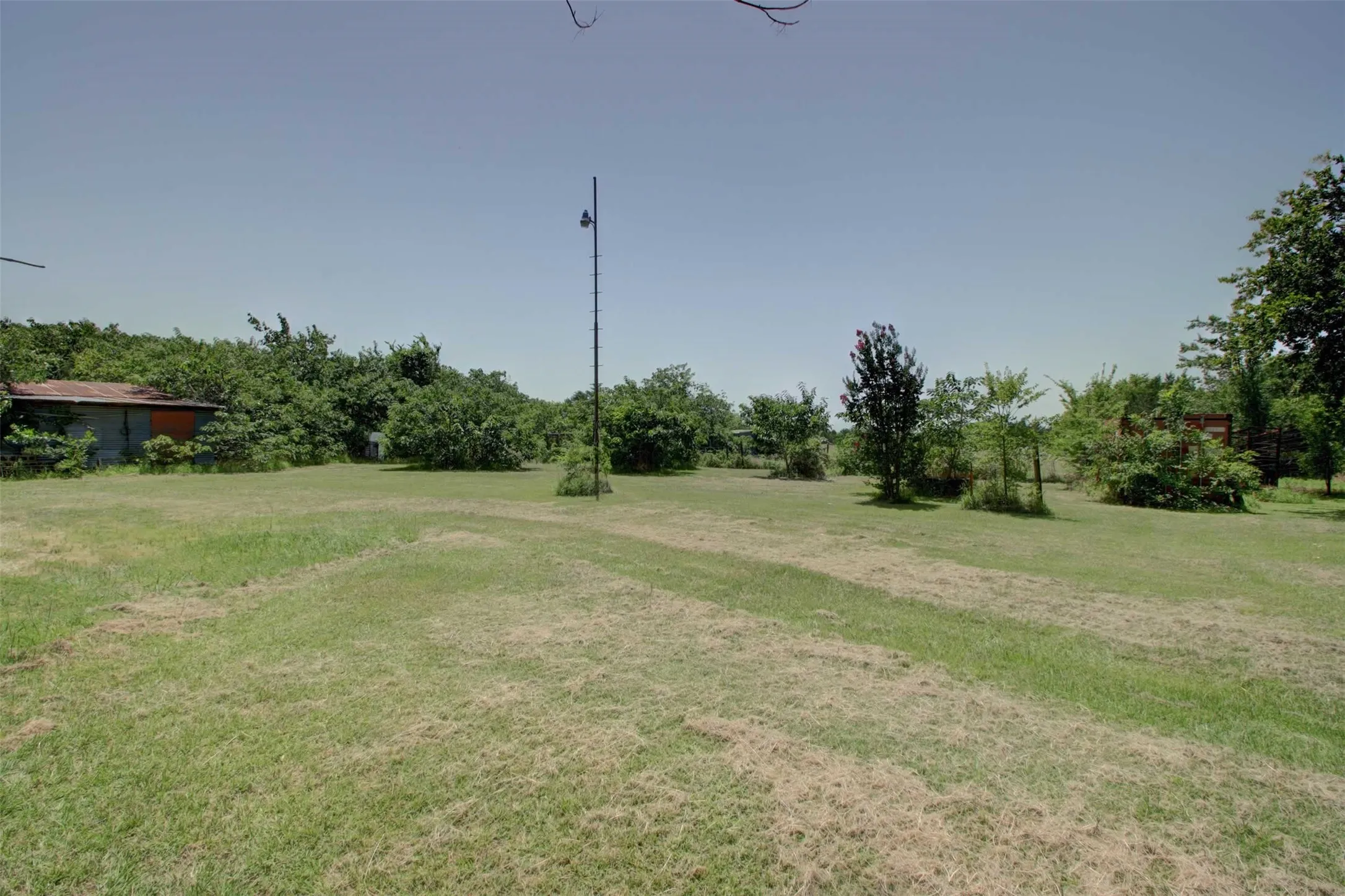 Single Family Residence For Sale in Johnson County , 2736 County Road 314, Cleburne, Texas 76031, 3 Bedroom, 2 Bathroom, 2 Garage spaces, 3,023 Sqft, built in 1965, mls#21312877, Real Estate Agent in Cleburne, Homes For Sale in Johnson county, Homes For Sale in Cleburne, Realtor in Cleburne Texas, Real Estate Brokerage Independent Realty Texas, Luminita Cordes Realtor