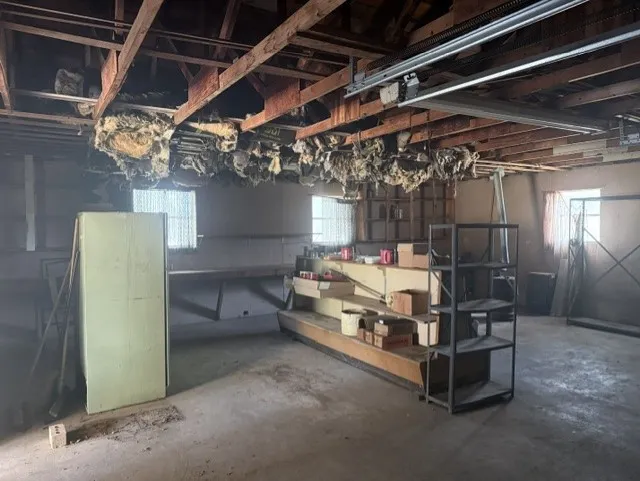 Single Family Residence For Sale in Johnson County , 2736 County Road 314, Cleburne, Texas 76031, 3 Bedroom, 2 Bathroom, 2 Garage spaces, 3,023 Sqft, built in 1965, mls#21312877, Real Estate Agent in Cleburne, Homes For Sale in Johnson county, Homes For Sale in Cleburne, Realtor in Cleburne Texas, Real Estate Brokerage Independent Realty Texas, Luminita Cordes Realtor
