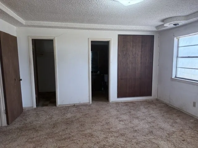 Single Family Residence For Sale in Johnson County , 2736 County Road 314, Cleburne, Texas 76031, 3 Bedroom, 2 Bathroom, 2 Garage spaces, 3,023 Sqft, built in 1965, mls#21312877, Real Estate Agent in Cleburne, Homes For Sale in Johnson county, Homes For Sale in Cleburne, Realtor in Cleburne Texas, Real Estate Brokerage Independent Realty Texas, Luminita Cordes Realtor