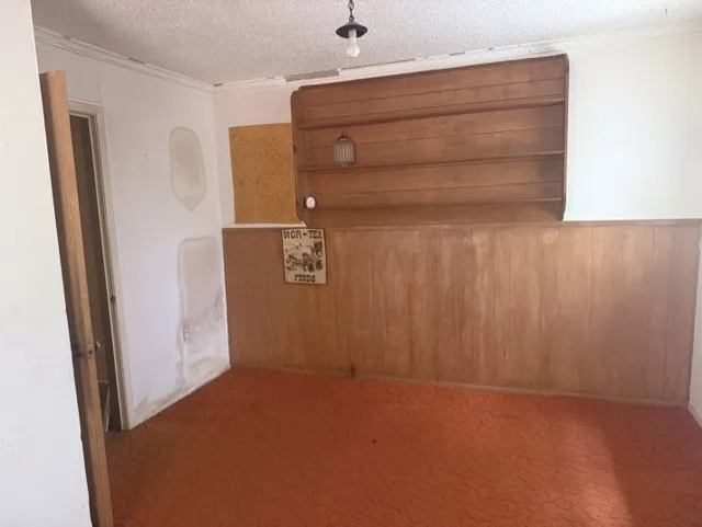 Single Family Residence For Sale in Johnson County , 2736 County Road 314, Cleburne, Texas 76031, 3 Bedroom, 2 Bathroom, 2 Garage spaces, 3,023 Sqft, built in 1965, mls#21312877, Real Estate Agent in Cleburne, Homes For Sale in Johnson county, Homes For Sale in Cleburne, Realtor in Cleburne Texas, Real Estate Brokerage Independent Realty Texas, Luminita Cordes Realtor