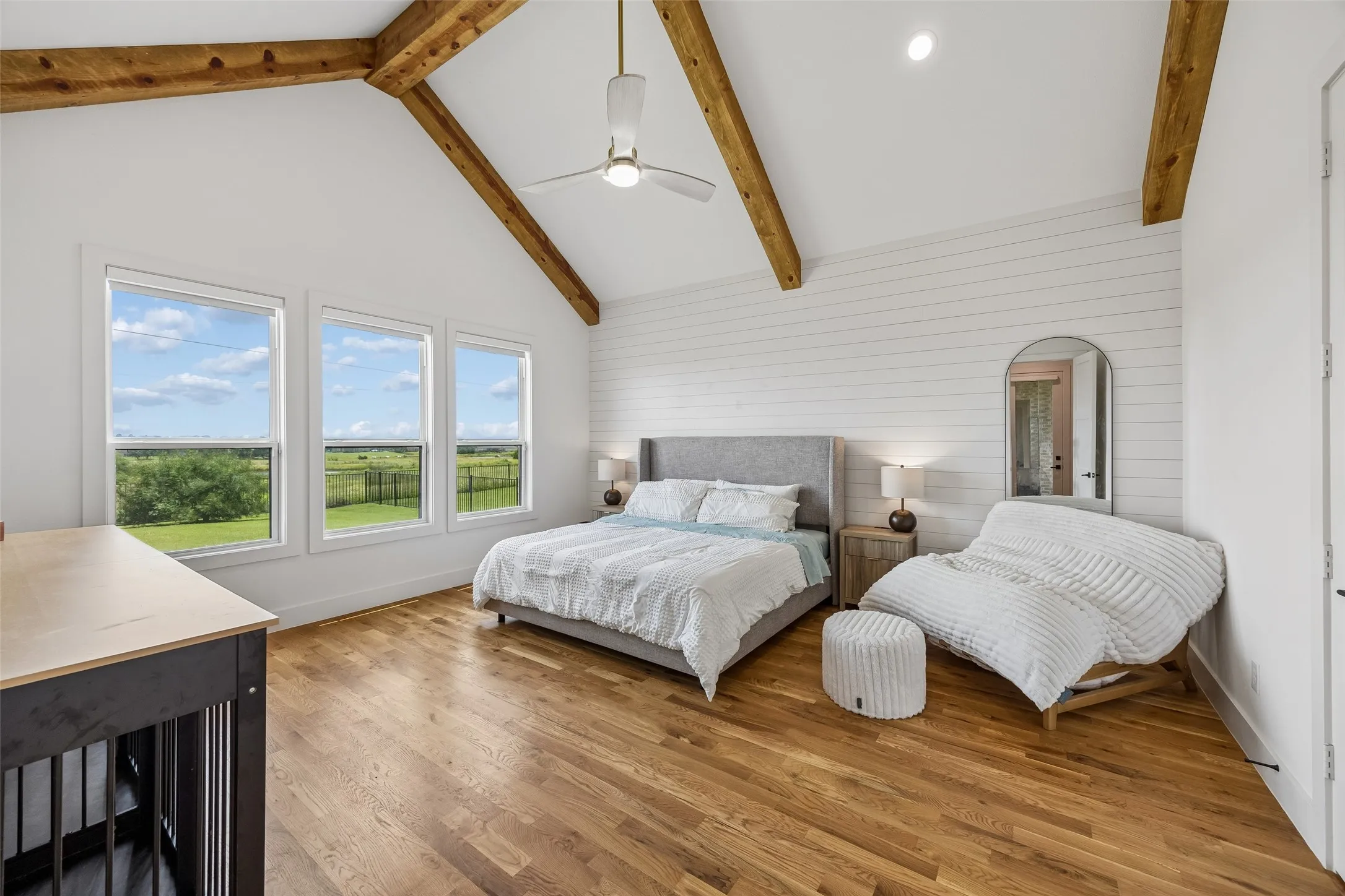 Single Family Residence For Sale in Rockwall County , 105 Stafford Drive, Heath, Texas 75032, 4 Bedroom, 5 Bathroom, 3 Garage spaces, 4,098 Sqft, built in 2023, mls#21310868, Real Estate Agent in Heath, Homes For Sale in Rockwall county, Homes For Sale in Heath, Realtor in Heath Texas, Real Estate Brokerage Independent Realty Texas, Luminita Cordes Realtor
