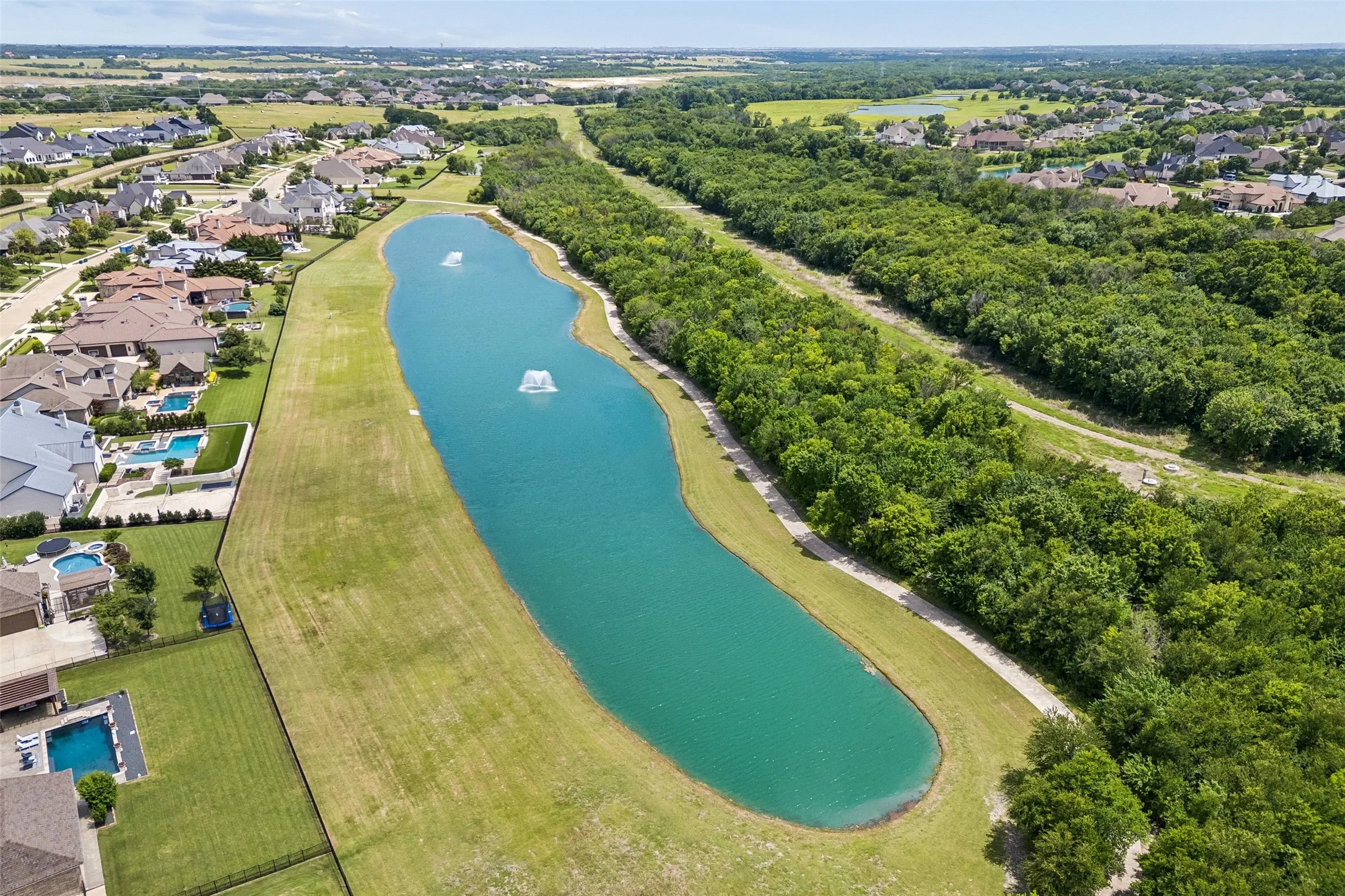 Single Family Residence For Sale in Rockwall County , 105 Stafford Drive, Heath, Texas 75032, 4 Bedroom, 5 Bathroom, 3 Garage spaces, 4,098 Sqft, built in 2023, mls#21310868, Real Estate Agent in Heath, Homes For Sale in Rockwall county, Homes For Sale in Heath, Realtor in Heath Texas, Real Estate Brokerage Independent Realty Texas, Luminita Cordes Realtor