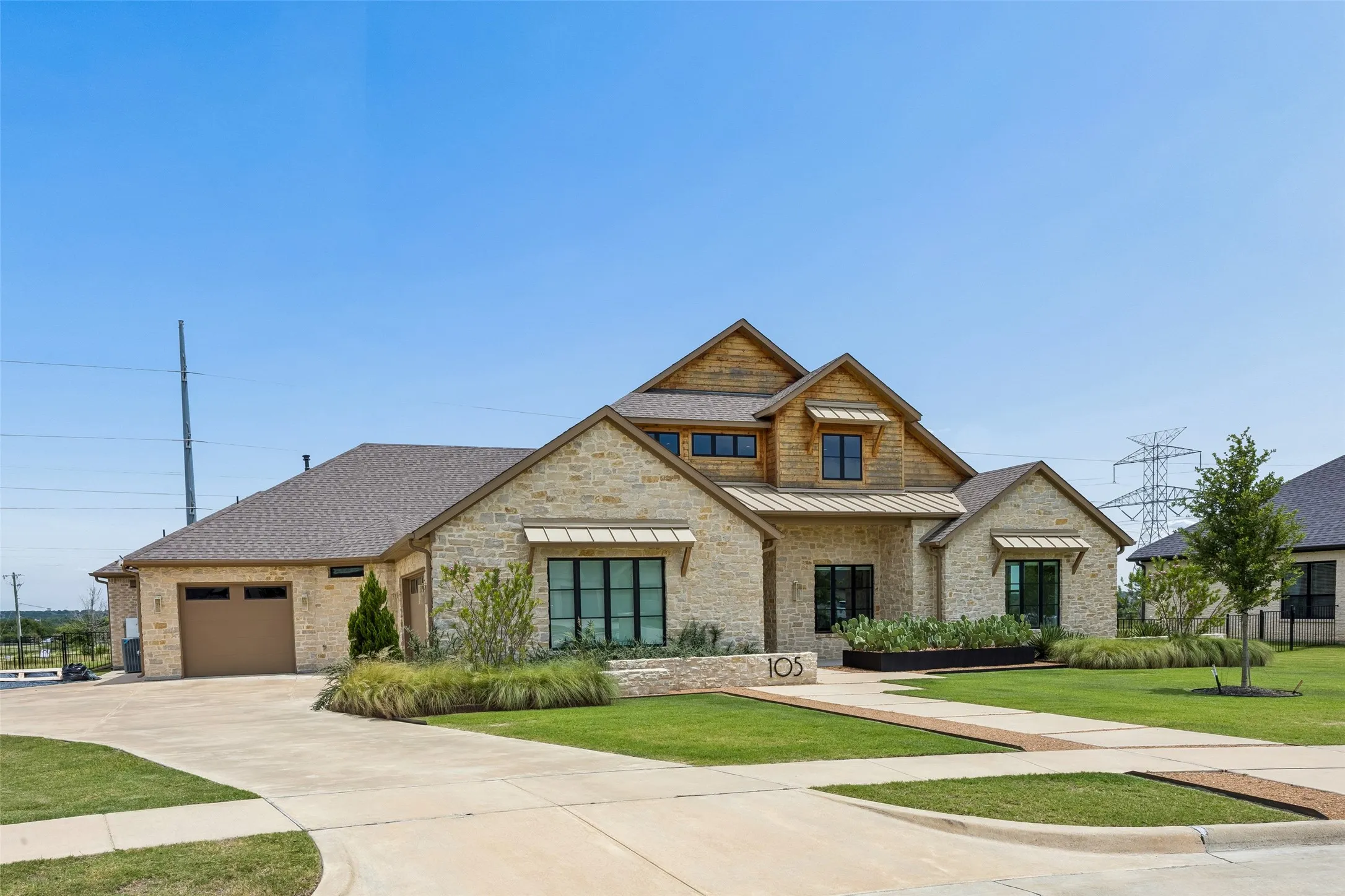Single Family Residence For Sale in Rockwall County , 105 Stafford Drive, Heath, Texas 75032, 4 Bedroom, 5 Bathroom, 3 Garage spaces, 4,098 Sqft, built in 2023, mls#21310868, Real Estate Agent in Heath, Homes For Sale in Rockwall county, Homes For Sale in Heath, Realtor in Heath Texas, Real Estate Brokerage Independent Realty Texas, Luminita Cordes Realtor
