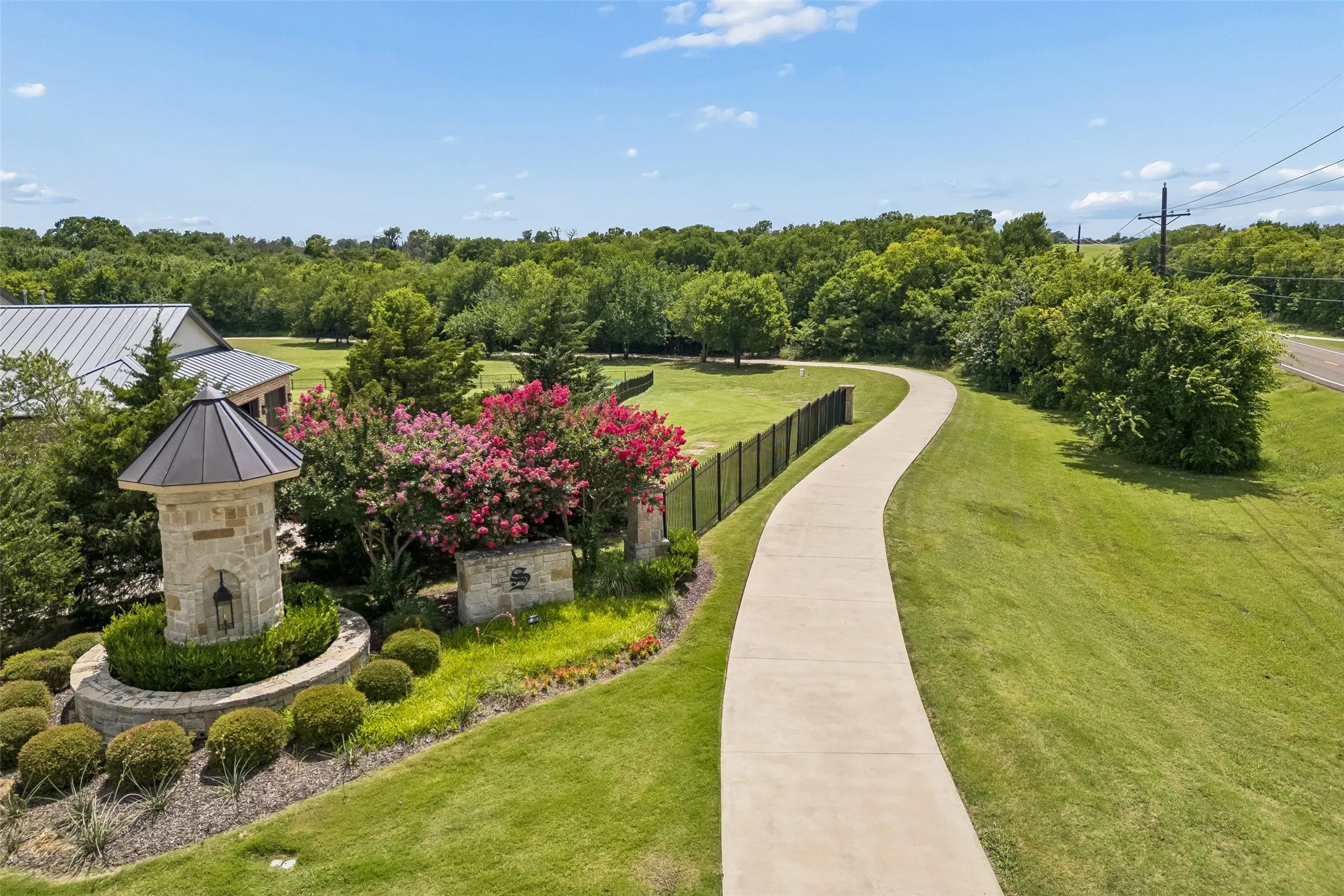 Single Family Residence For Sale in Rockwall County , 105 Stafford Drive, Heath, Texas 75032, 4 Bedroom, 5 Bathroom, 3 Garage spaces, 4,098 Sqft, built in 2023, mls#21310868, Real Estate Agent in Heath, Homes For Sale in Rockwall county, Homes For Sale in Heath, Realtor in Heath Texas, Real Estate Brokerage Independent Realty Texas, Luminita Cordes Realtor