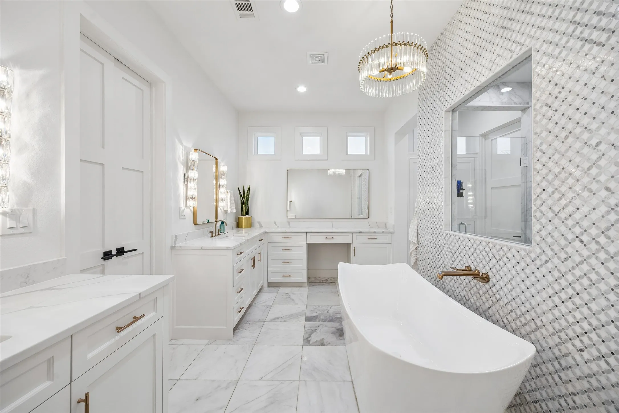 Single Family Residence For Sale in Rockwall County , 105 Stafford Drive, Heath, Texas 75032, 4 Bedroom, 5 Bathroom, 3 Garage spaces, 4,098 Sqft, built in 2023, mls#21310868, Real Estate Agent in Heath, Homes For Sale in Rockwall county, Homes For Sale in Heath, Realtor in Heath Texas, Real Estate Brokerage Independent Realty Texas, Luminita Cordes Realtor