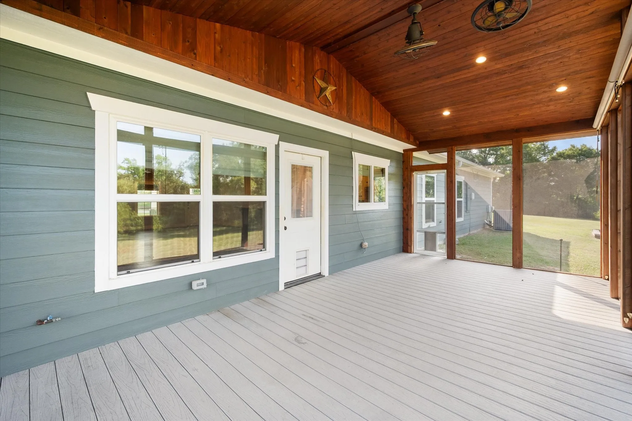Single Family Residence For Sale in Rains County , 5568 S Fm 779, Alba, Texas 75410, 3 Bedroom, 3 Bathroom, 2 Garage spaces, 2,135 Sqft, built in 2014, mls#21315869, Real Estate Agent in Alba, Homes For Sale in Rains county, Homes For Sale in Alba, Realtor in Alba Texas, Real Estate Brokerage Independent Realty Texas, Luminita Cordes Realtor