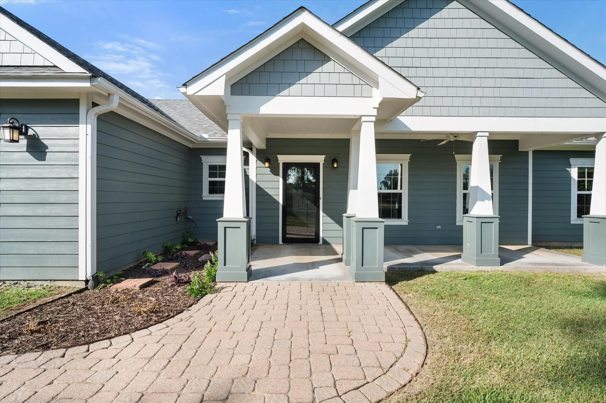 Single Family Residence For Sale in Rains County , 5568 S Fm 779, Alba, Texas 75410, 3 Bedroom, 3 Bathroom, 2 Garage spaces, 2,135 Sqft, built in 2014, mls#21315869, Real Estate Agent in Alba, Homes For Sale in Rains county, Homes For Sale in Alba, Realtor in Alba Texas, Real Estate Brokerage Independent Realty Texas, Luminita Cordes Realtor
