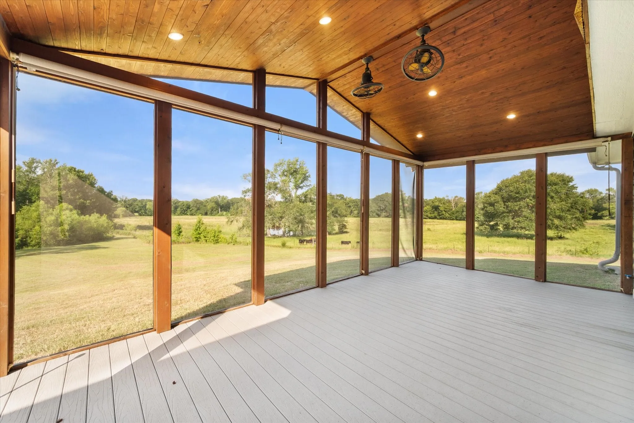 Single Family Residence For Sale in Rains County , 5568 S Fm 779, Alba, Texas 75410, 3 Bedroom, 3 Bathroom, 2 Garage spaces, 2,135 Sqft, built in 2014, mls#21315869, Real Estate Agent in Alba, Homes For Sale in Rains county, Homes For Sale in Alba, Realtor in Alba Texas, Real Estate Brokerage Independent Realty Texas, Luminita Cordes Realtor