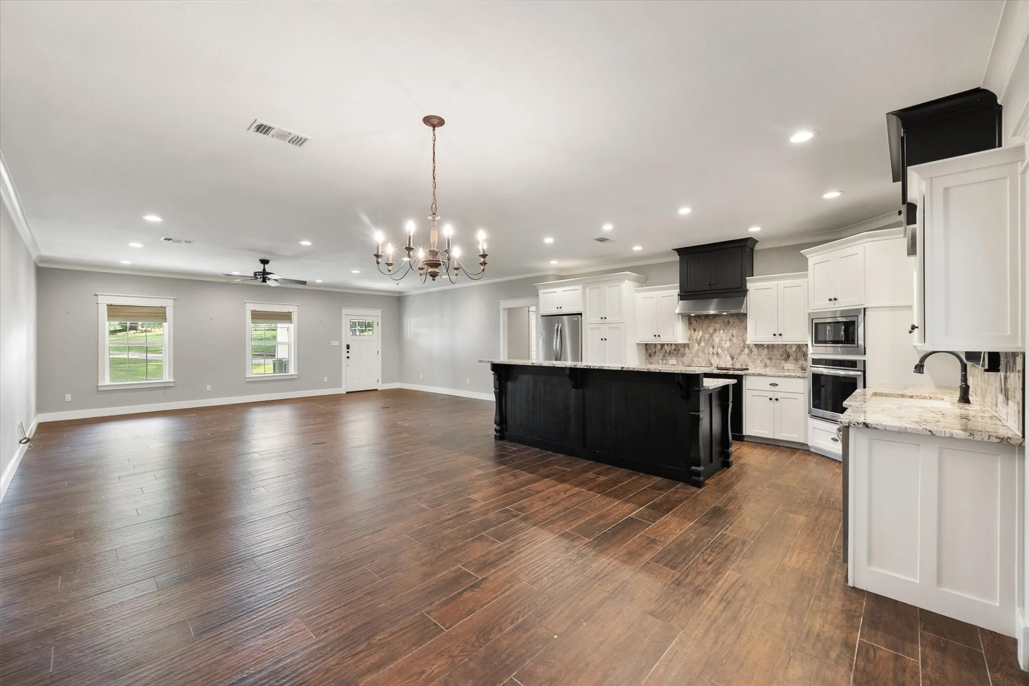 Single Family Residence For Sale in Rains County , 5568 S Fm 779, Alba, Texas 75410, 3 Bedroom, 3 Bathroom, 2 Garage spaces, 2,135 Sqft, built in 2014, mls#21315869, Real Estate Agent in Alba, Homes For Sale in Rains county, Homes For Sale in Alba, Realtor in Alba Texas, Real Estate Brokerage Independent Realty Texas, Luminita Cordes Realtor