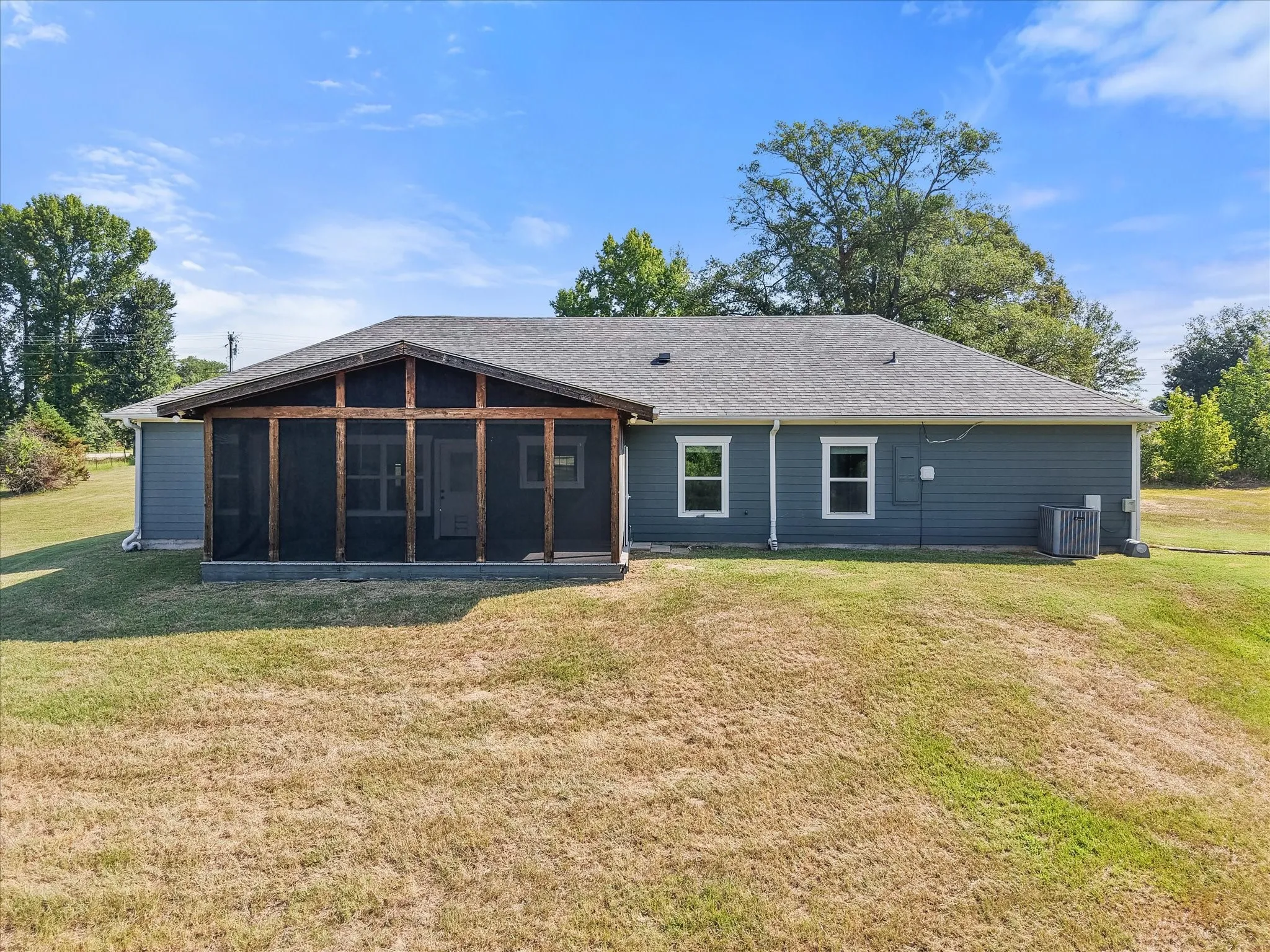 Single Family Residence For Sale in Rains County , 5568 S Fm 779, Alba, Texas 75410, 3 Bedroom, 3 Bathroom, 2 Garage spaces, 2,135 Sqft, built in 2014, mls#21315869, Real Estate Agent in Alba, Homes For Sale in Rains county, Homes For Sale in Alba, Realtor in Alba Texas, Real Estate Brokerage Independent Realty Texas, Luminita Cordes Realtor