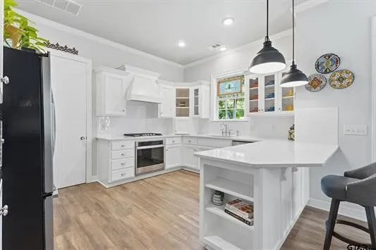 Single Family Residence For Sale in Smith County , 3966 Charleston Park, Tyler, Texas 75701, 4 Bedroom, 4 Bathroom, 2 Garage spaces, 2,078 Sqft, built in 2003, mls#21316895, Real Estate Agent in Tyler, Homes For Sale in Smith county, Homes For Sale in Tyler, Realtor in Tyler Texas, Real Estate Brokerage Independent Realty Texas, Luminita Cordes Realtor