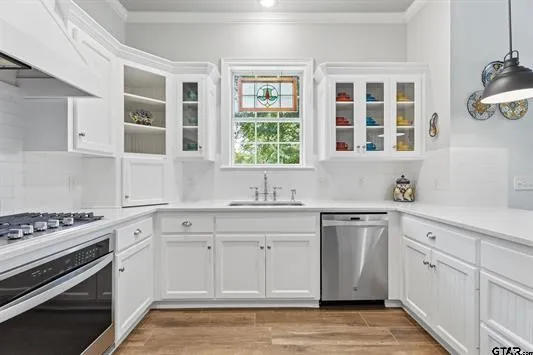 Single Family Residence For Sale in Smith County , 3966 Charleston Park, Tyler, Texas 75701, 4 Bedroom, 4 Bathroom, 2 Garage spaces, 2,078 Sqft, built in 2003, mls#21316895, Real Estate Agent in Tyler, Homes For Sale in Smith county, Homes For Sale in Tyler, Realtor in Tyler Texas, Real Estate Brokerage Independent Realty Texas, Luminita Cordes Realtor