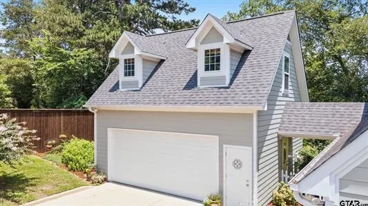 Single Family Residence For Sale in Smith County , 3966 Charleston Park, Tyler, Texas 75701, 4 Bedroom, 4 Bathroom, 2 Garage spaces, 2,078 Sqft, built in 2003, mls#21316895, Real Estate Agent in Tyler, Homes For Sale in Smith county, Homes For Sale in Tyler, Realtor in Tyler Texas, Real Estate Brokerage Independent Realty Texas, Luminita Cordes Realtor