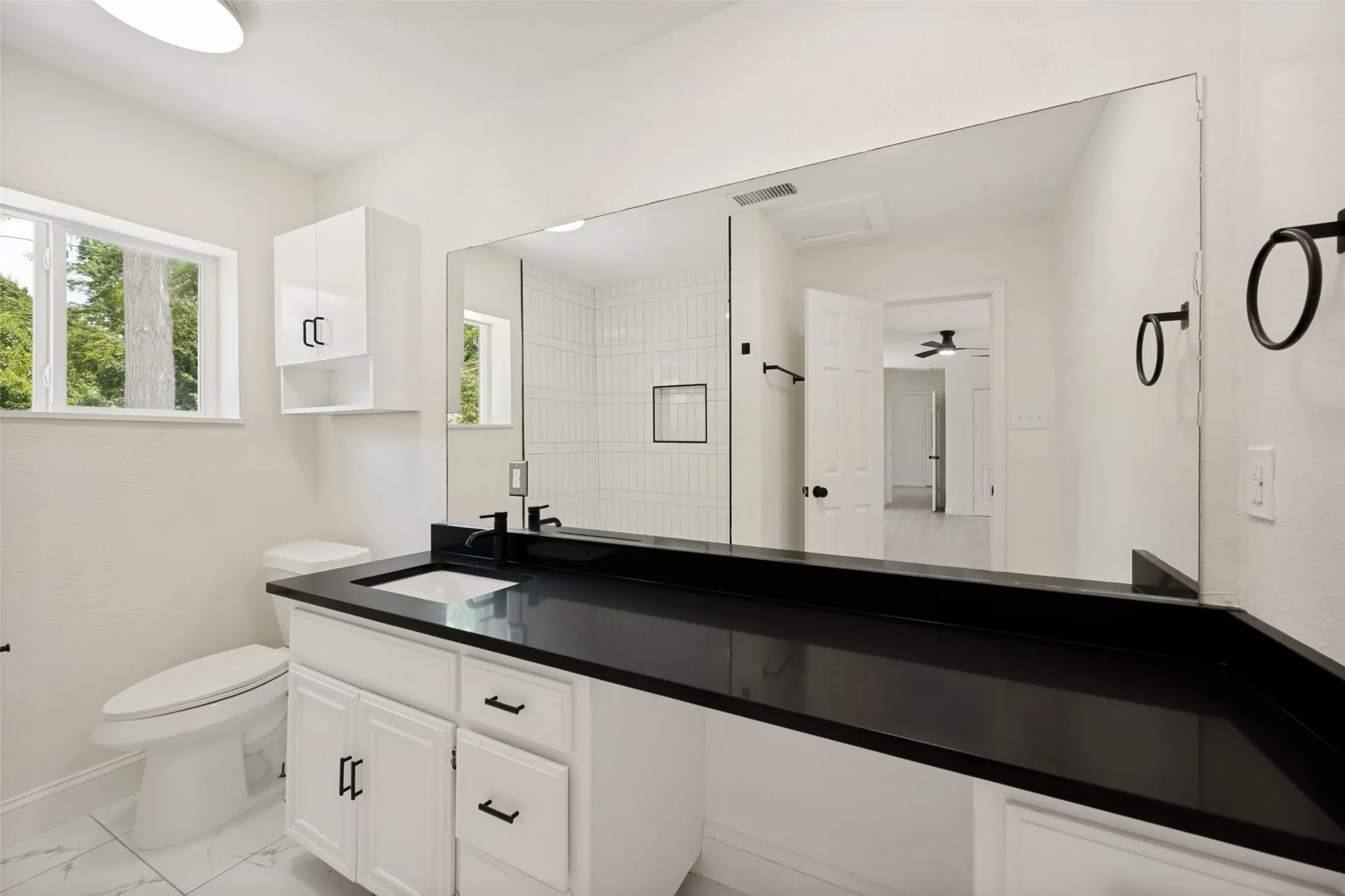 Single Family Residence For Sale in Tarrant County , 1717 Monaco Drive, Arlington, Texas 76010, 4 Bedroom, 3 Bathroom, 2 Garage spaces, 2,777 Sqft, built in 1959, mls#21315685, Real Estate Agent in Arlington, Homes For Sale in Tarrant county, Homes For Sale in Arlington, Realtor in Arlington Texas, Real Estate Brokerage Independent Realty Texas, Luminita Cordes Realtor