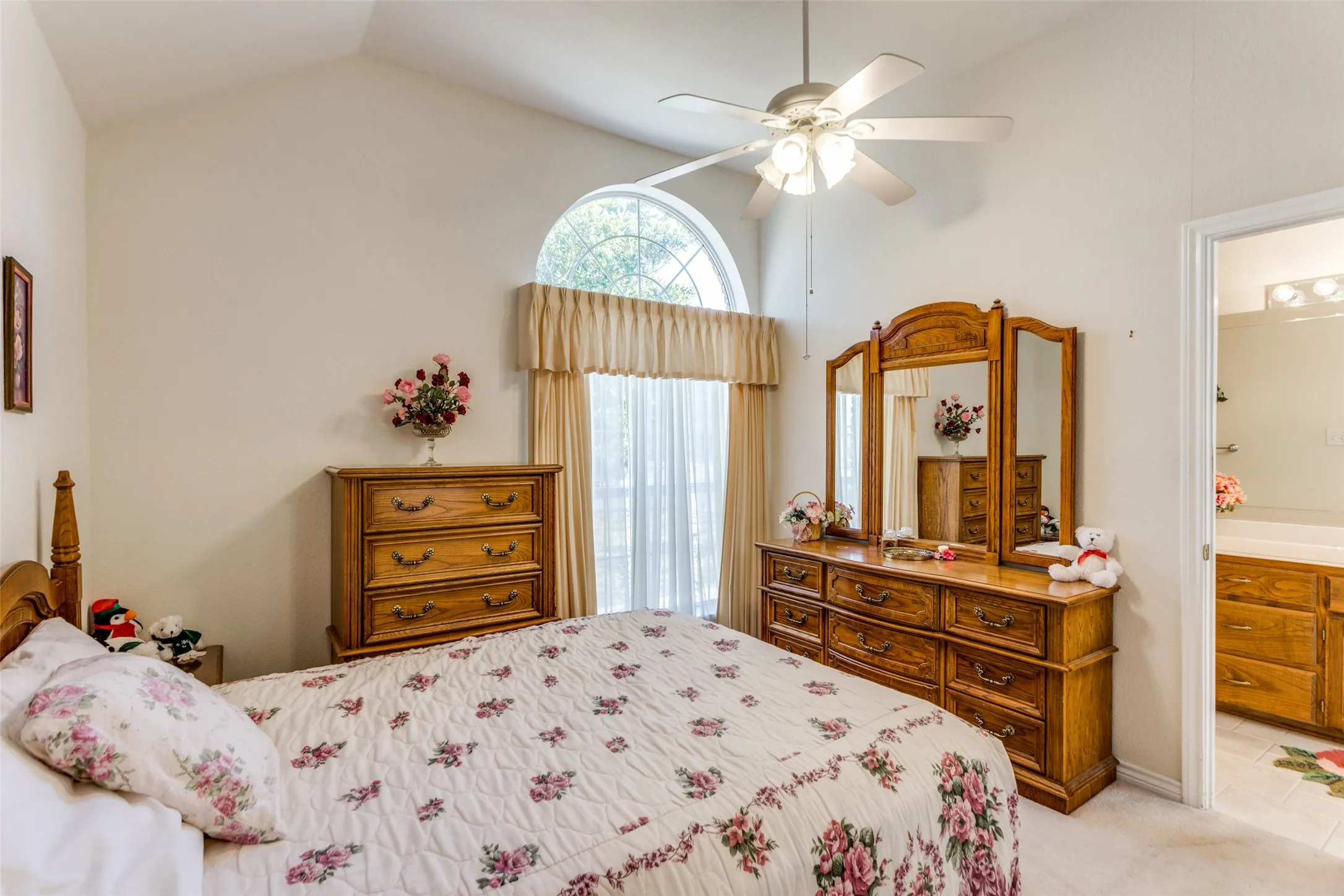 Single Family Residence For Sale in Parker County , 345 Huggins Drive, Springtown, Texas 76082, 4 Bedroom, 3 Bathroom, 2 Garage spaces, 2,455 Sqft, built in 2001, mls#21316852, Real Estate Agent in Springtown, Homes For Sale in Parker county, Homes For Sale in Springtown, Realtor in Springtown Texas, Real Estate Brokerage Independent Realty Texas, Luminita Cordes Realtor