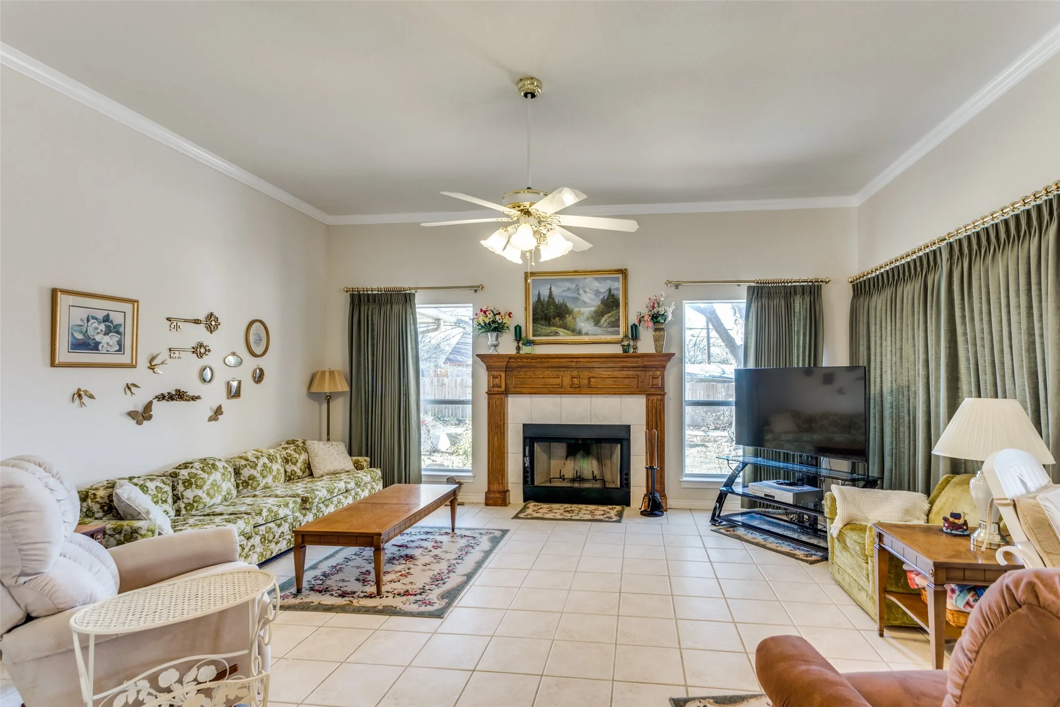 Single Family Residence For Sale in Parker County , 345 Huggins Drive, Springtown, Texas 76082, 4 Bedroom, 3 Bathroom, 2 Garage spaces, 2,455 Sqft, built in 2001, mls#21316852, Real Estate Agent in Springtown, Homes For Sale in Parker county, Homes For Sale in Springtown, Realtor in Springtown Texas, Real Estate Brokerage Independent Realty Texas, Luminita Cordes Realtor