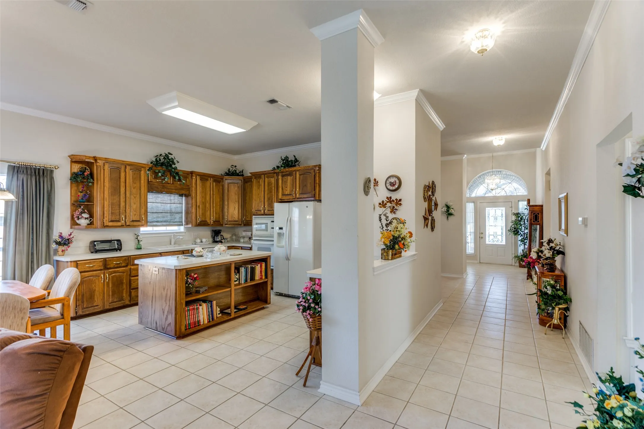 Single Family Residence For Sale in Parker County , 345 Huggins Drive, Springtown, Texas 76082, 4 Bedroom, 3 Bathroom, 2 Garage spaces, 2,455 Sqft, built in 2001, mls#21316852, Real Estate Agent in Springtown, Homes For Sale in Parker county, Homes For Sale in Springtown, Realtor in Springtown Texas, Real Estate Brokerage Independent Realty Texas, Luminita Cordes Realtor
